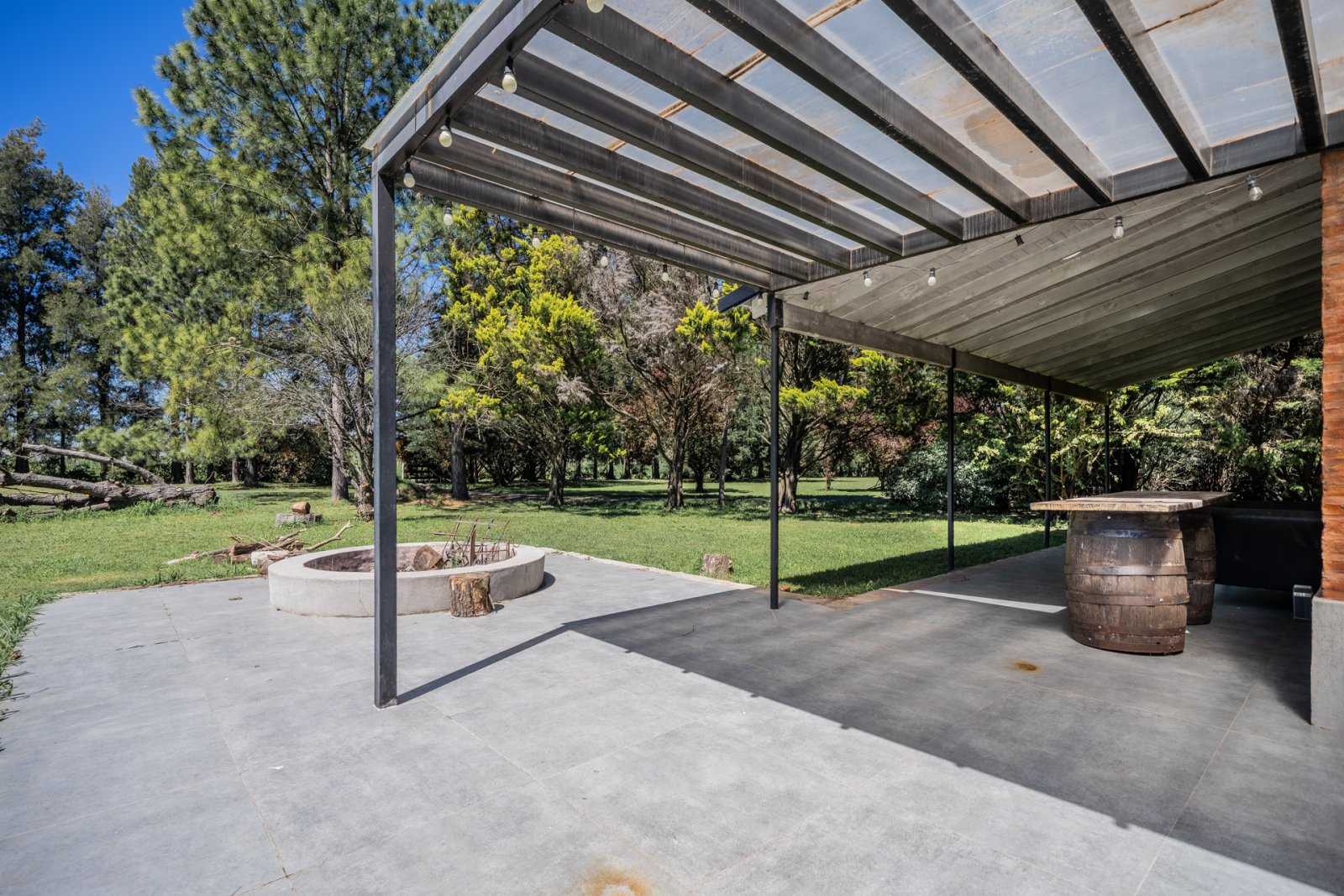 EN VENTA. MERCEDES. CHACRA 3 HA. CASA 5 AMBIENTES. QUINCHO. PILETA. CANCHA DE FUTBOL. - 39