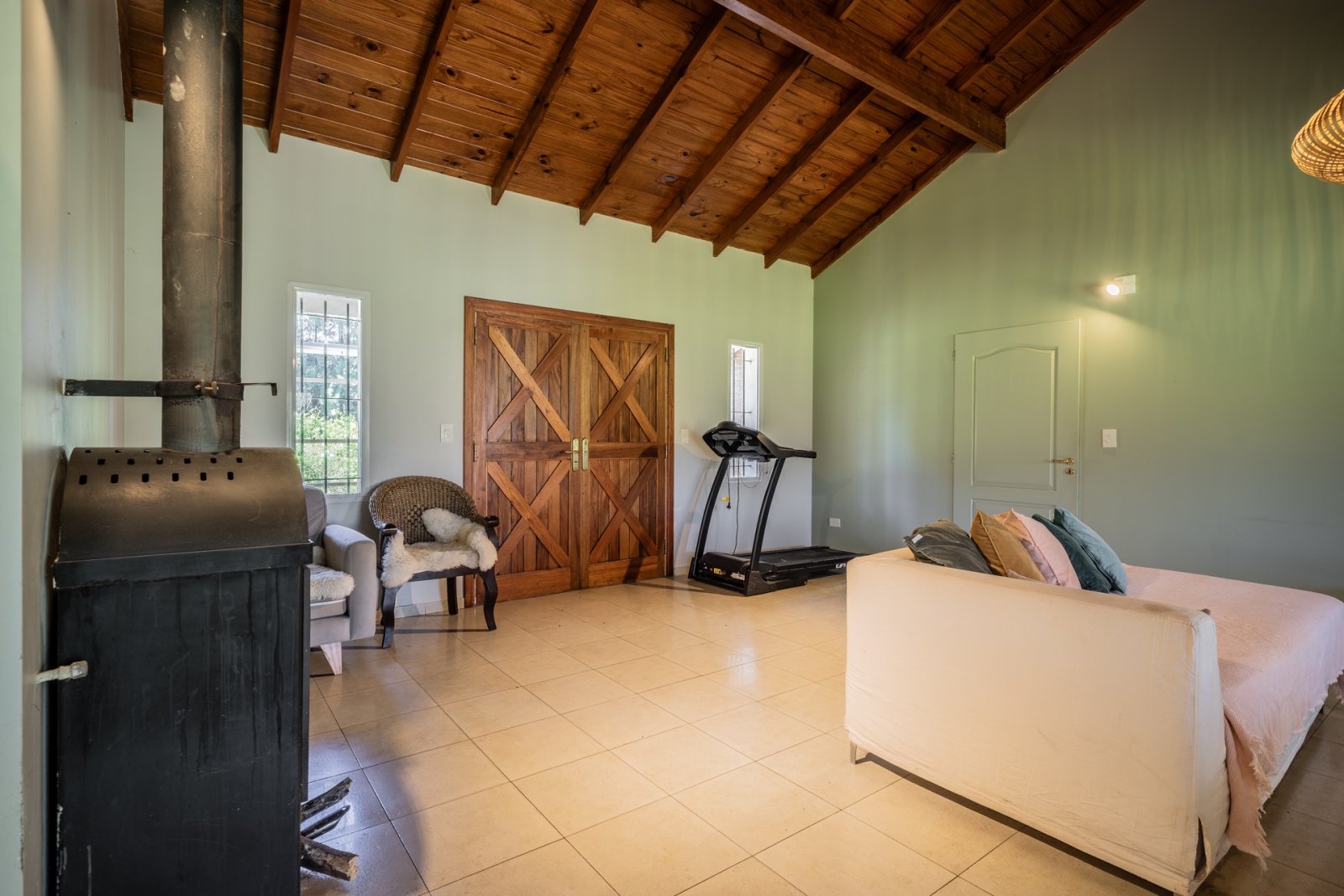 EN VENTA. MERCEDES. CHACRA 3 HA. CASA 5 AMBIENTES. QUINCHO. PILETA. CANCHA DE FUTBOL. - 33
