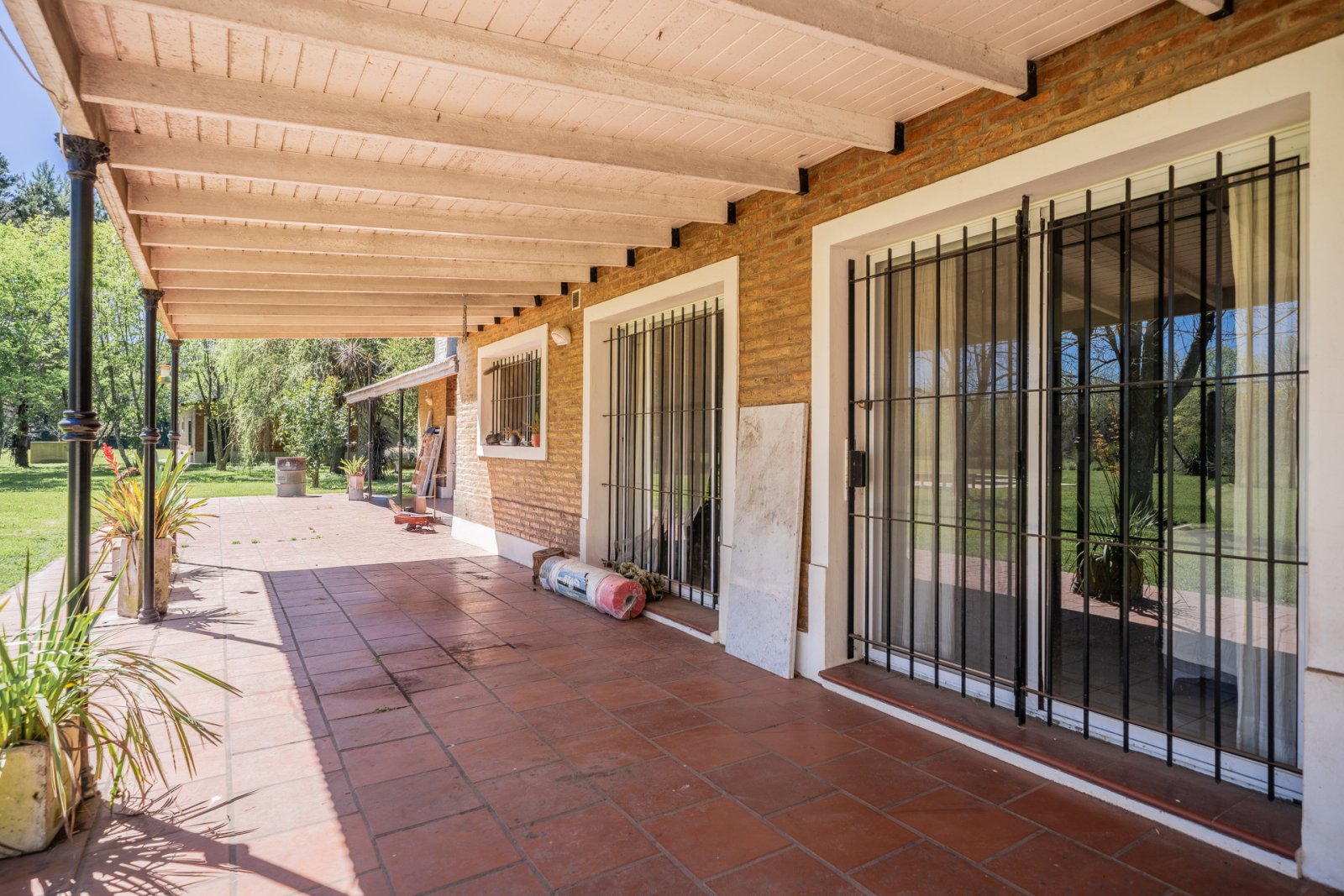EN VENTA. MERCEDES. CHACRA 3 HA. CASA 5 AMBIENTES. QUINCHO. PILETA. CANCHA DE FUTBOL. - 42