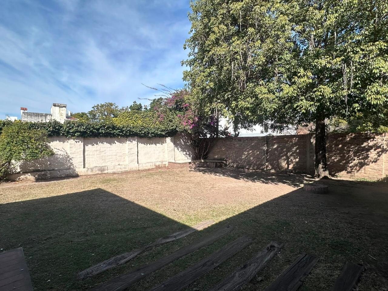 Casa en alquiler barrio Cerro De Las Rosas,  2 dormitorios - Imagen 3