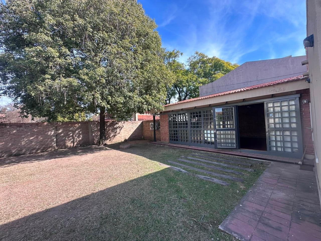 Casa en alquiler barrio Cerro De Las Rosas,  2 dormitorios - Imagen 2