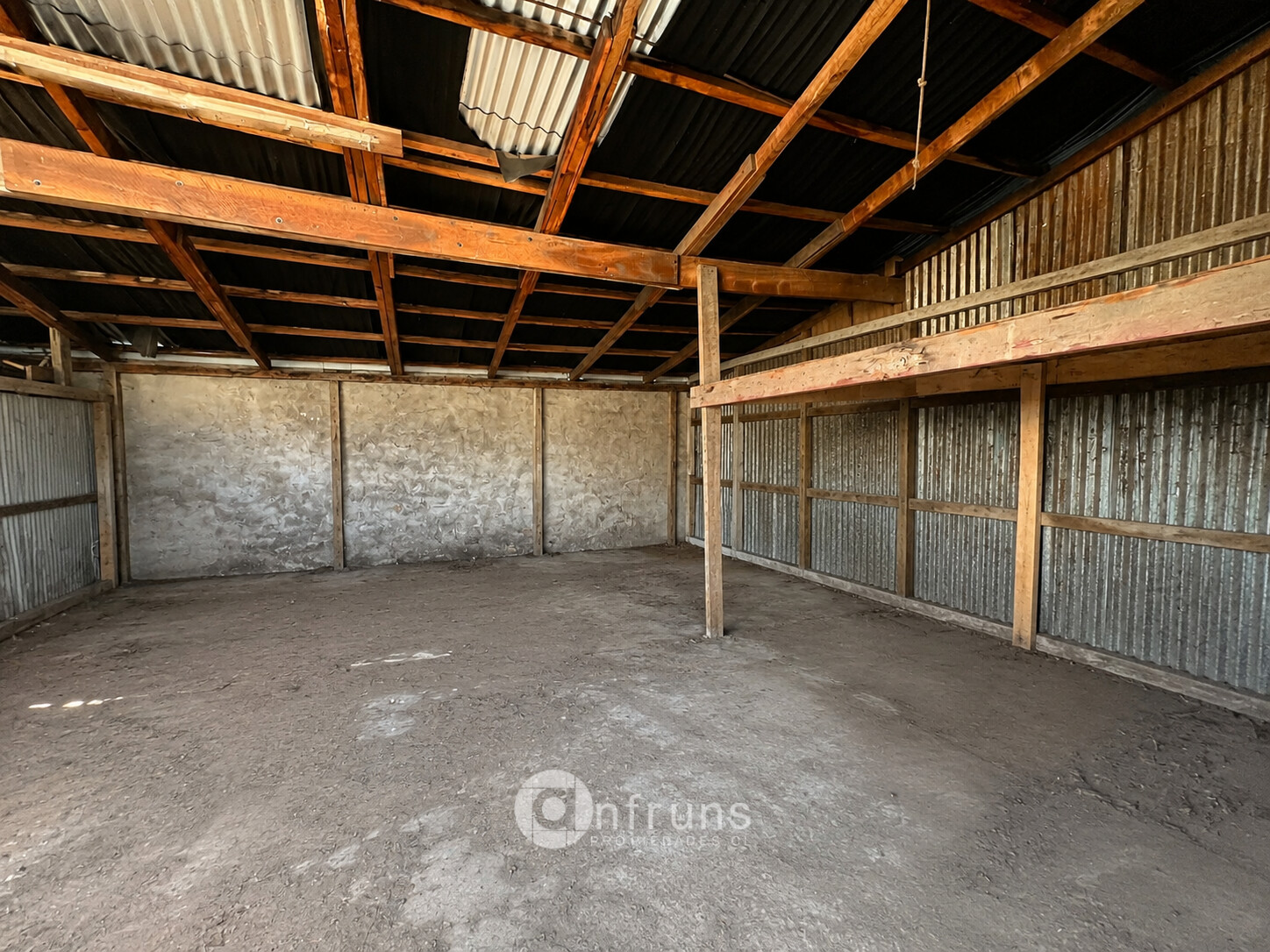 Casa en Venta en Coyhaique | 4 Dormitorios | 2 Baños | 724 m² | UF 74 - 6