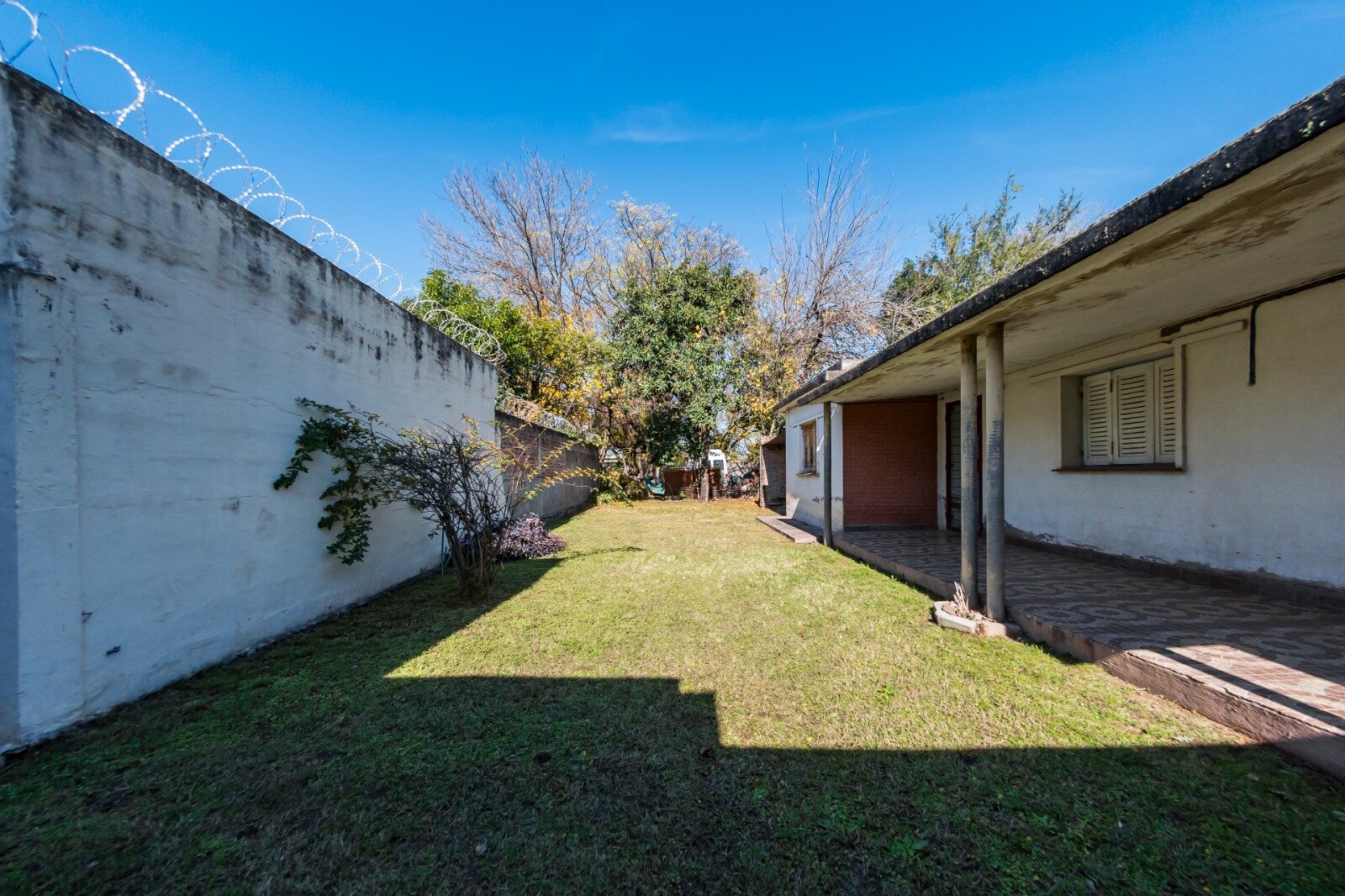 CASA A RECICLAR CON GRAN TERRENO EN ARGÜELLO – IDEAL INVERSIÓN - Imagen 14