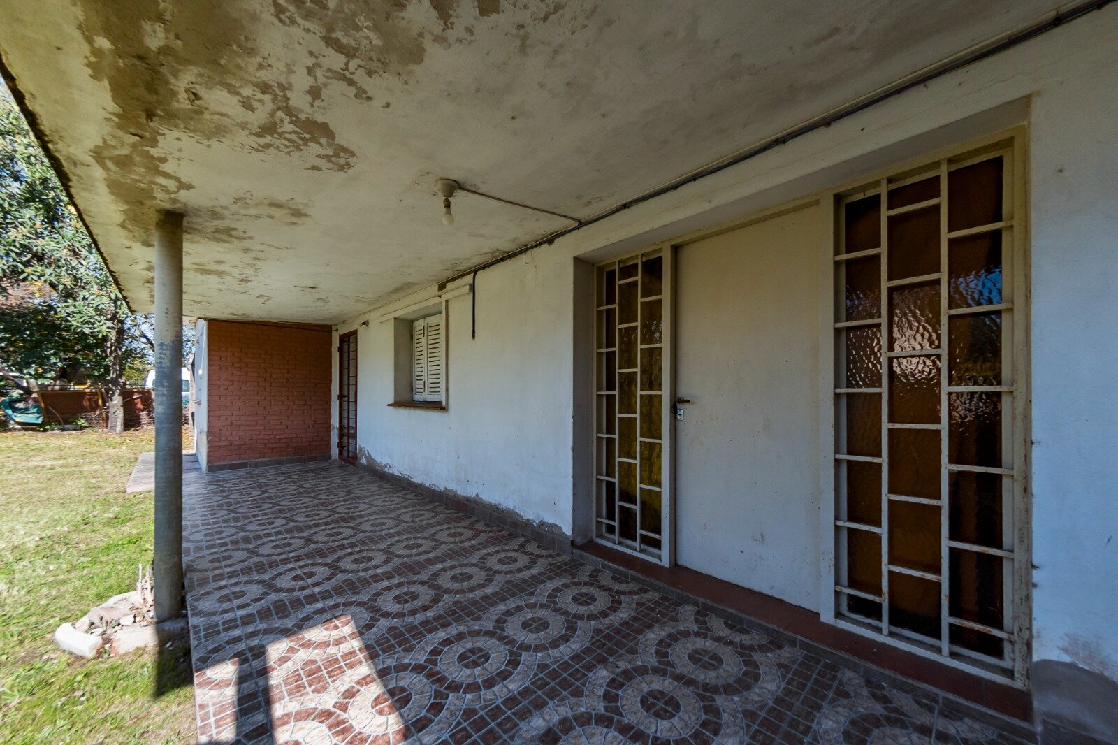 CASA A RECICLAR CON GRAN TERRENO EN ARGÜELLO – IDEAL INVERSIÓN - Imagen 4