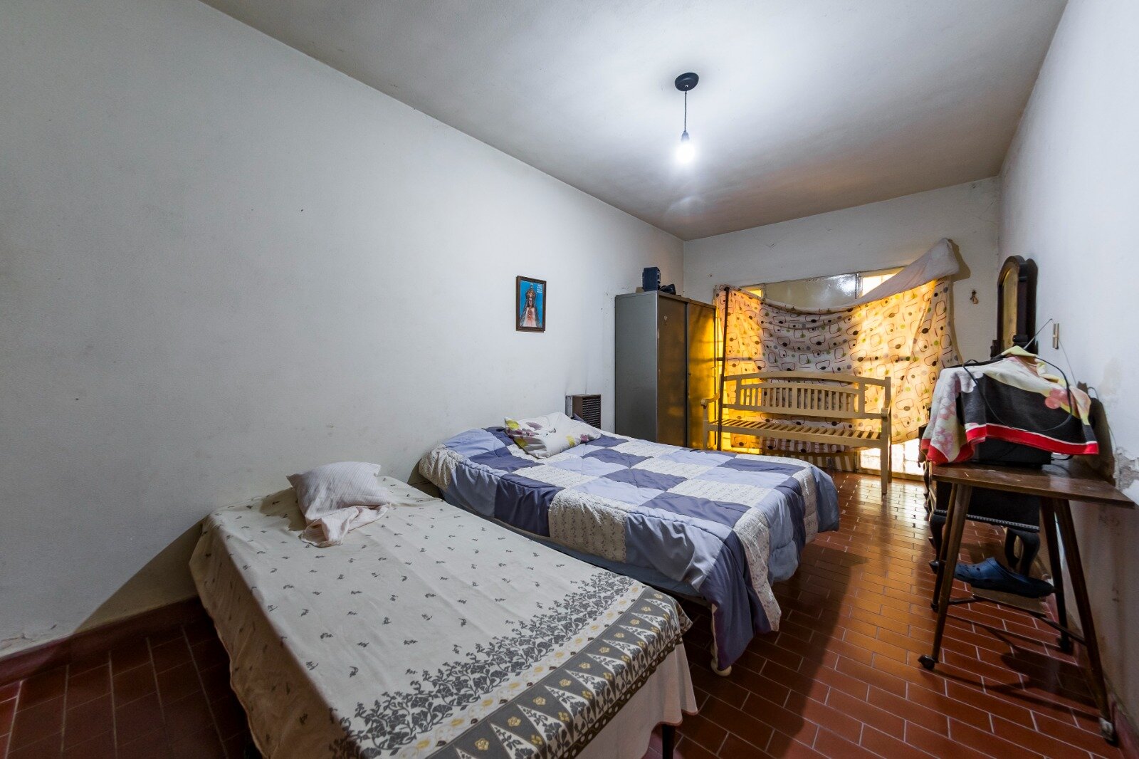CASA A RECICLAR CON GRAN TERRENO EN ARGÜELLO – IDEAL INVERSIÓN - Imagen 5