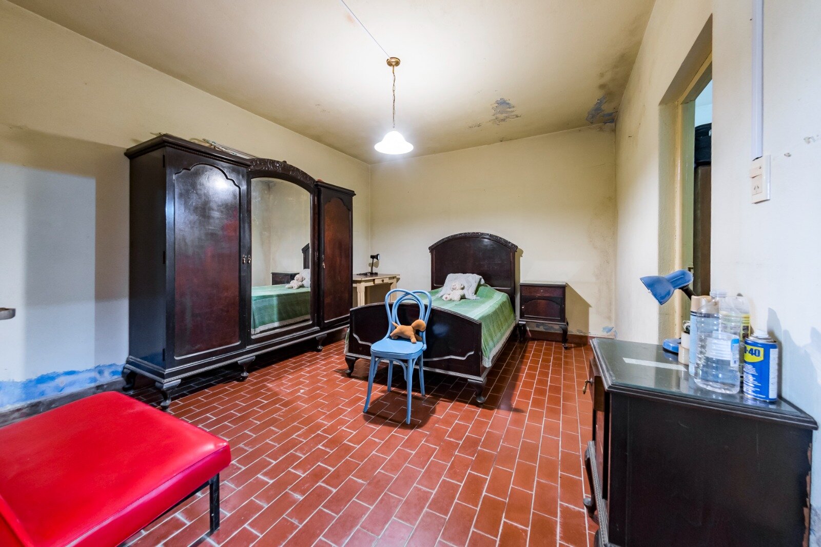 CASA A RECICLAR CON GRAN TERRENO EN ARGÜELLO – IDEAL INVERSIÓN - Imagen 17