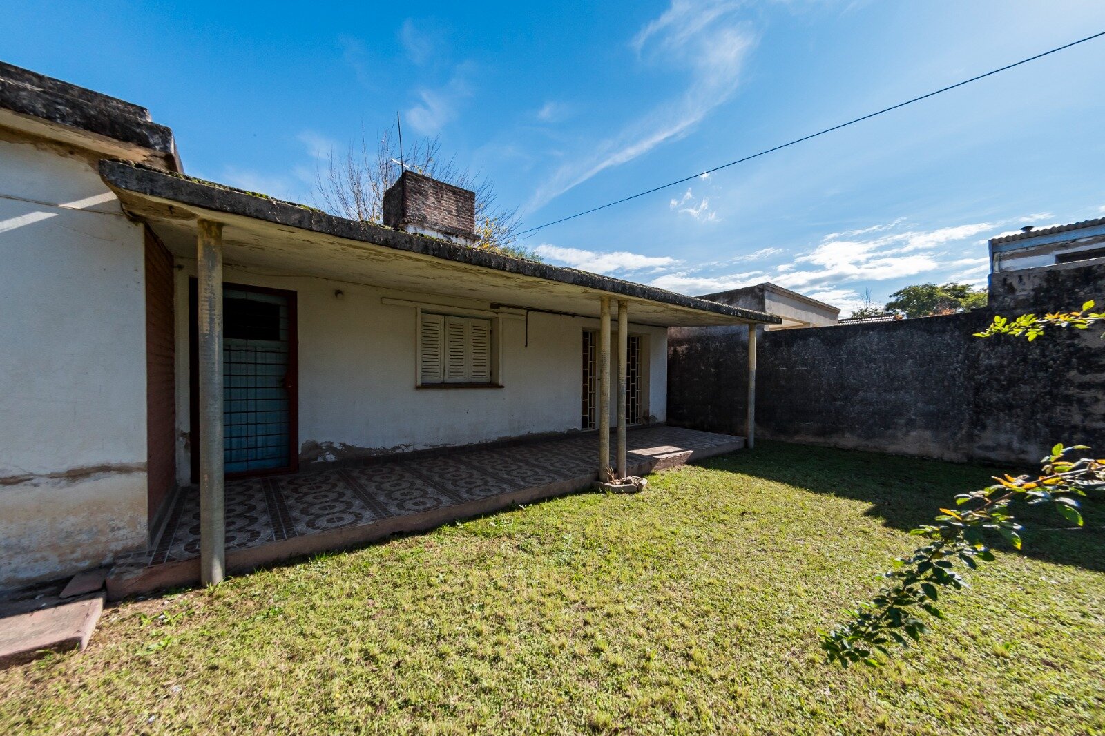 CASA A RECICLAR CON GRAN TERRENO EN ARGÜELLO – IDEAL INVERSIÓN - Imagen 2