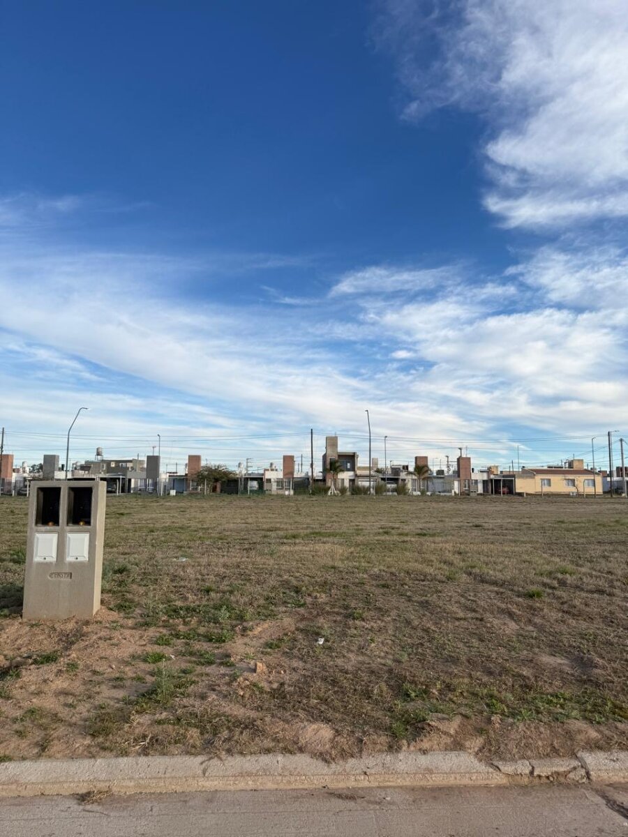 Lote en Cuestas de Manantiales (NO perimetral) - fondo norte Apto Duplex - Imagen 20