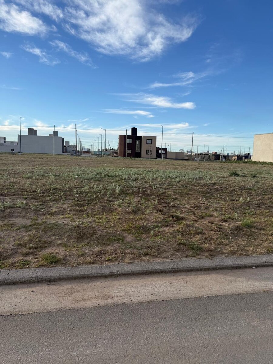 Lote en Cuestas de Manantiales (NO perimetral) - fondo norte Apto Duplex - Imagen 16