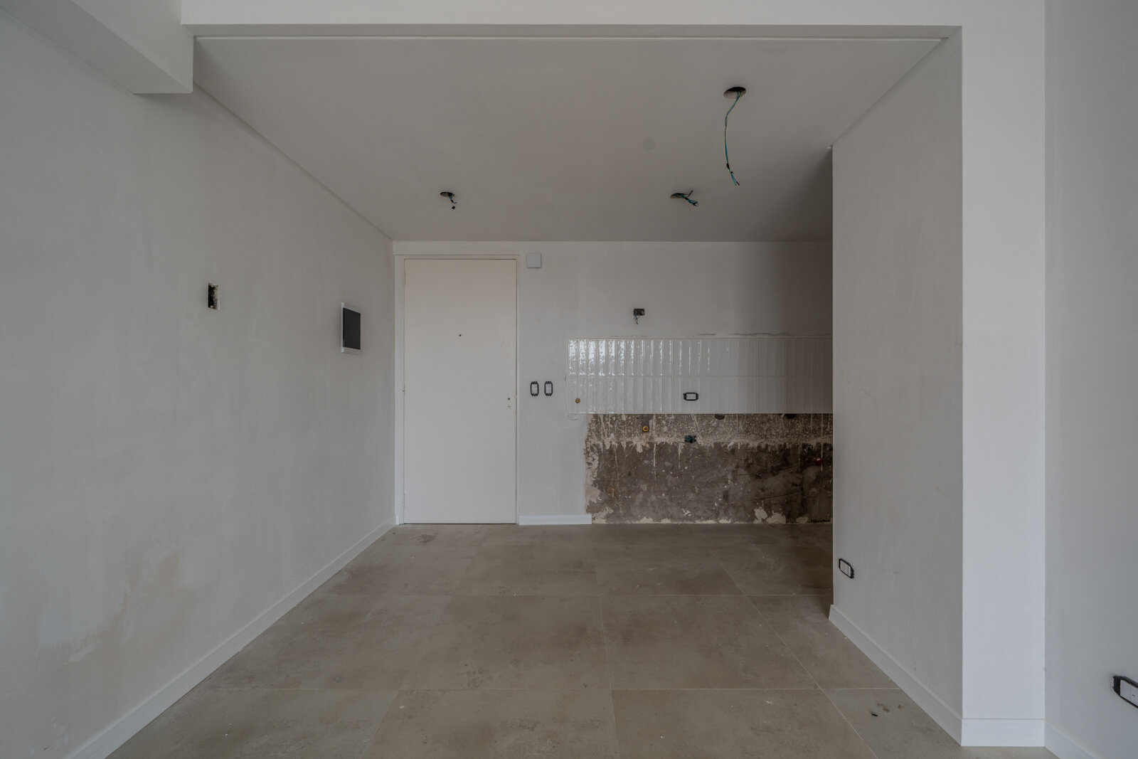 Venta. Depto 2 amb a Estrenar. Frente. Con balcón. Versalles - 13