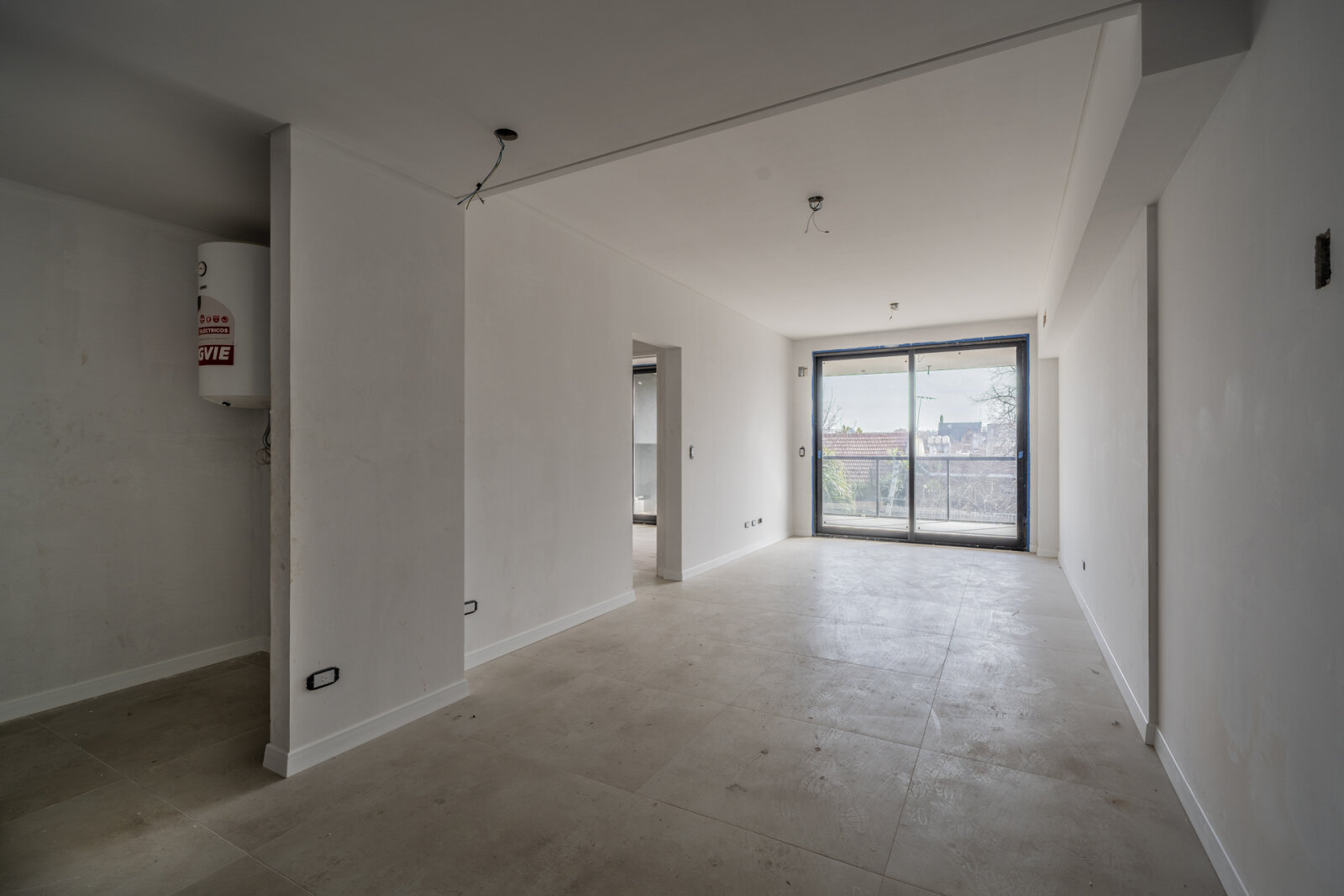 Venta. Depto 2 amb a Estrenar. Frente. Con balcón. Versalles - 7