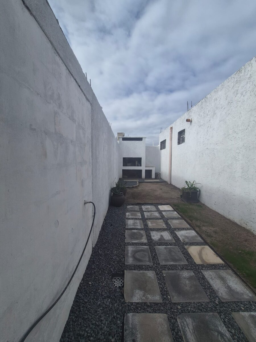 ALQUILER  SOLO USO COMERCIAL CARRARA HORIZONTE CORDOBA - Imagen 4