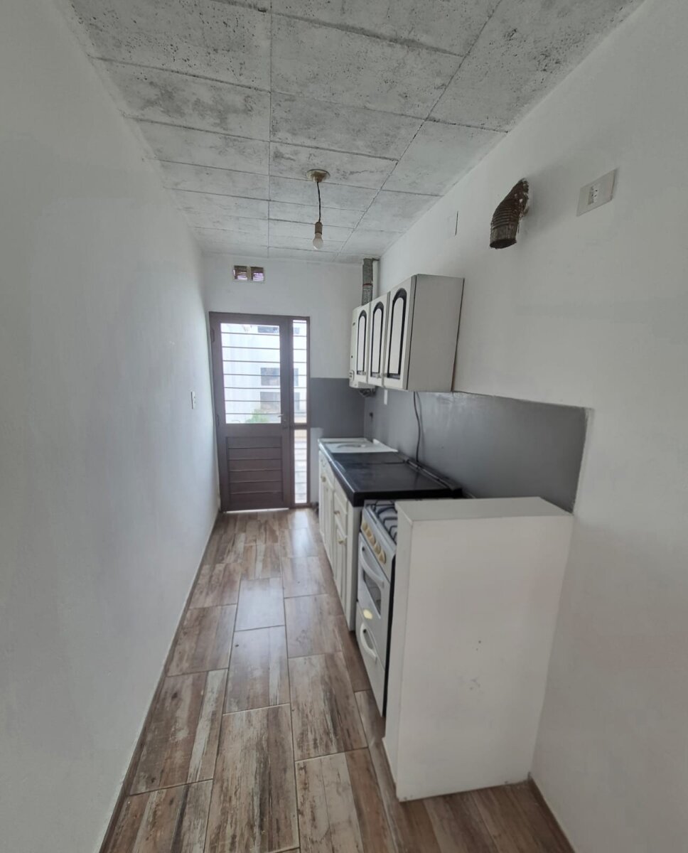 ALQUILER  SOLO USO COMERCIAL CARRARA HORIZONTE CORDOBA - Imagen 6
