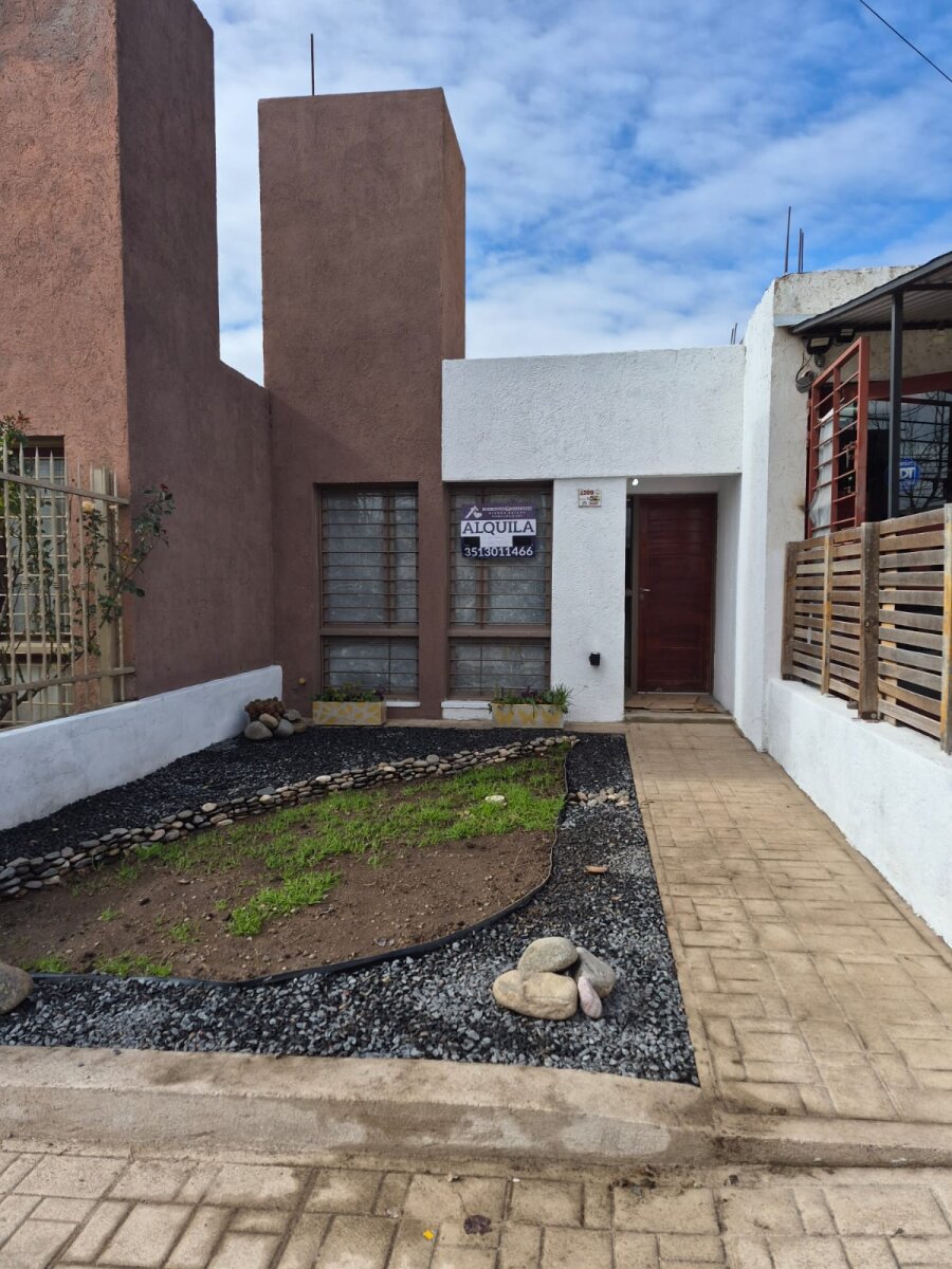 ALQUILER  SOLO USO COMERCIAL CARRARA HORIZONTE CORDOBA