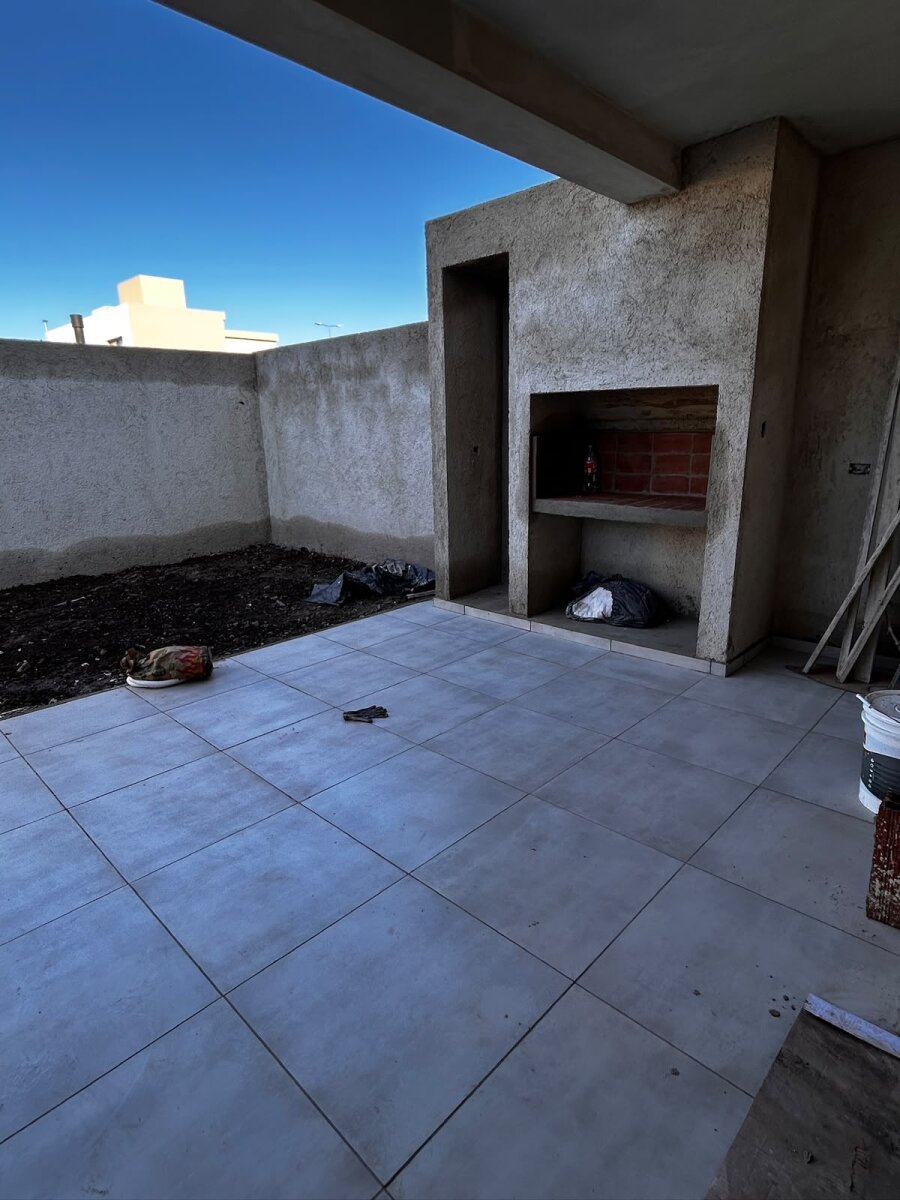 Patio con parrilla