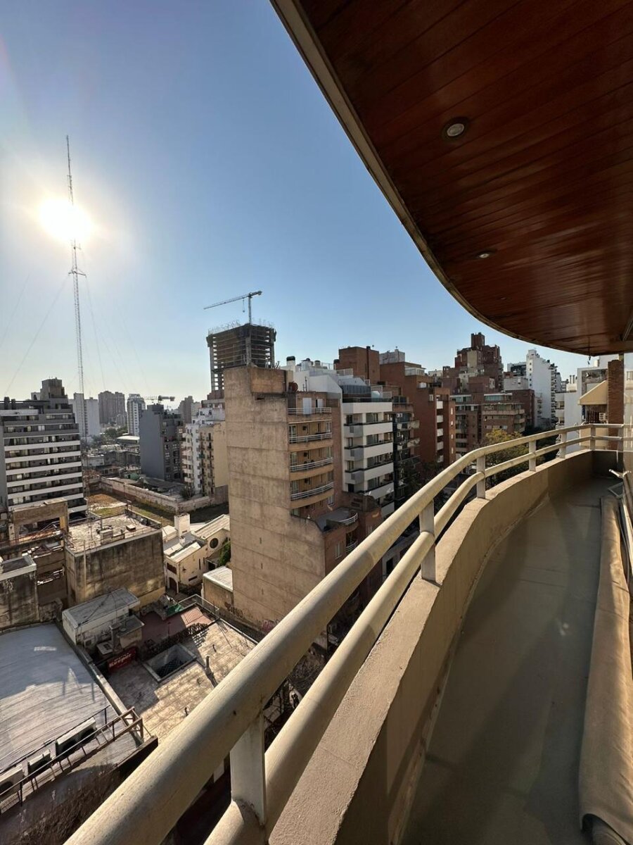 PISO ENTERO CON DOBLE ALTURA 3 DORM (2 EN SUITE) - 1 BALCON y 2 TERRAZAS CON ASADOR EN NUEVA CORDOBA - Imagen 3