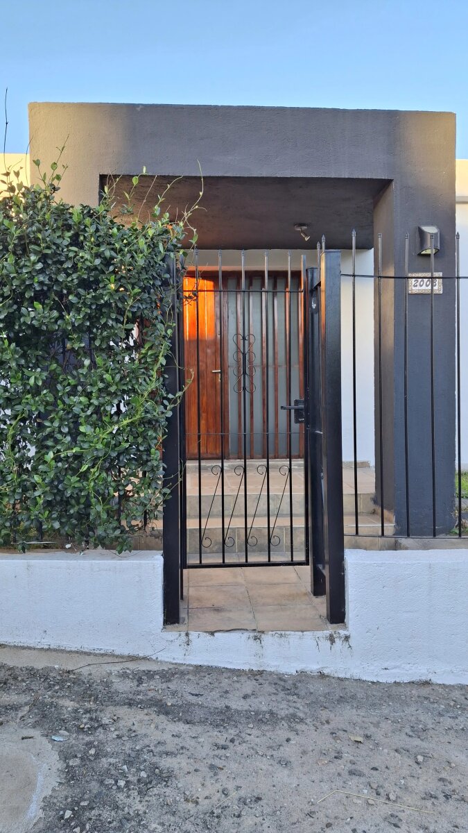 ALTOS DE  VILLA CABRERA - VENTA CASA DE 3 DORMITORIOS - Imagen 2