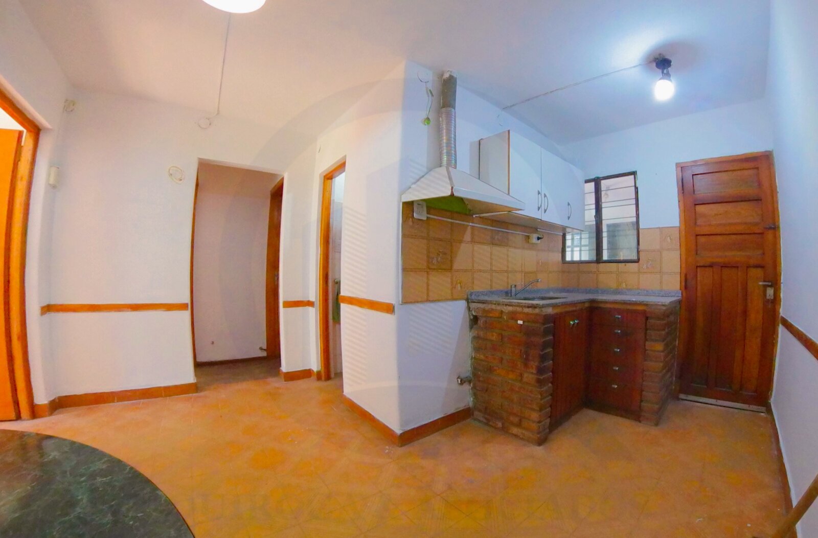 CASA DE 2 DORMIITORIOS CON GRAN PATIO B° SILVANO FUNES - Imagen 7
