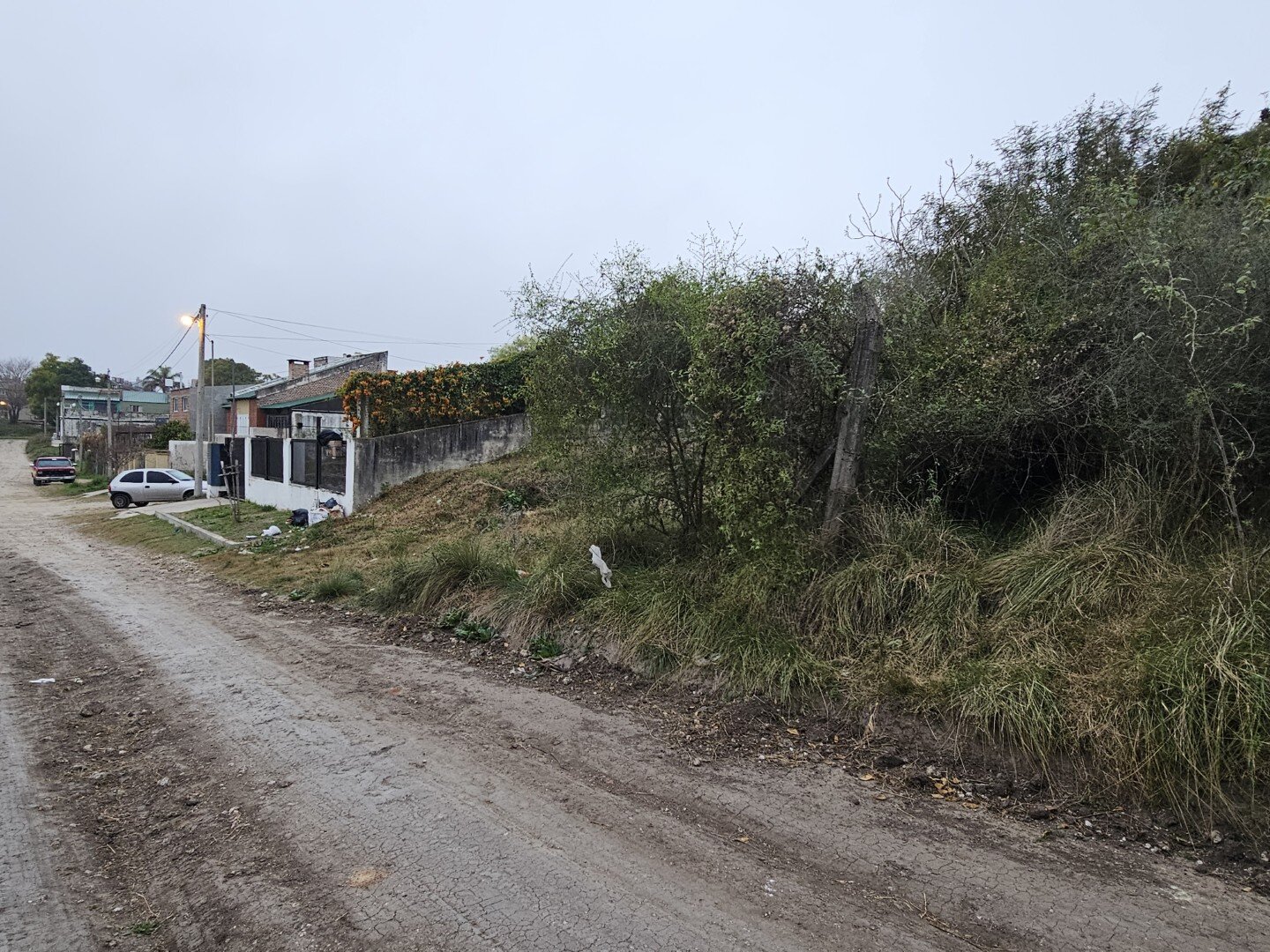 VENTA | Amplio terreno con excelente ubicación! Yrigoyen, a metros de Boulevard Moreno – Victoria, Entre Ríos - 1