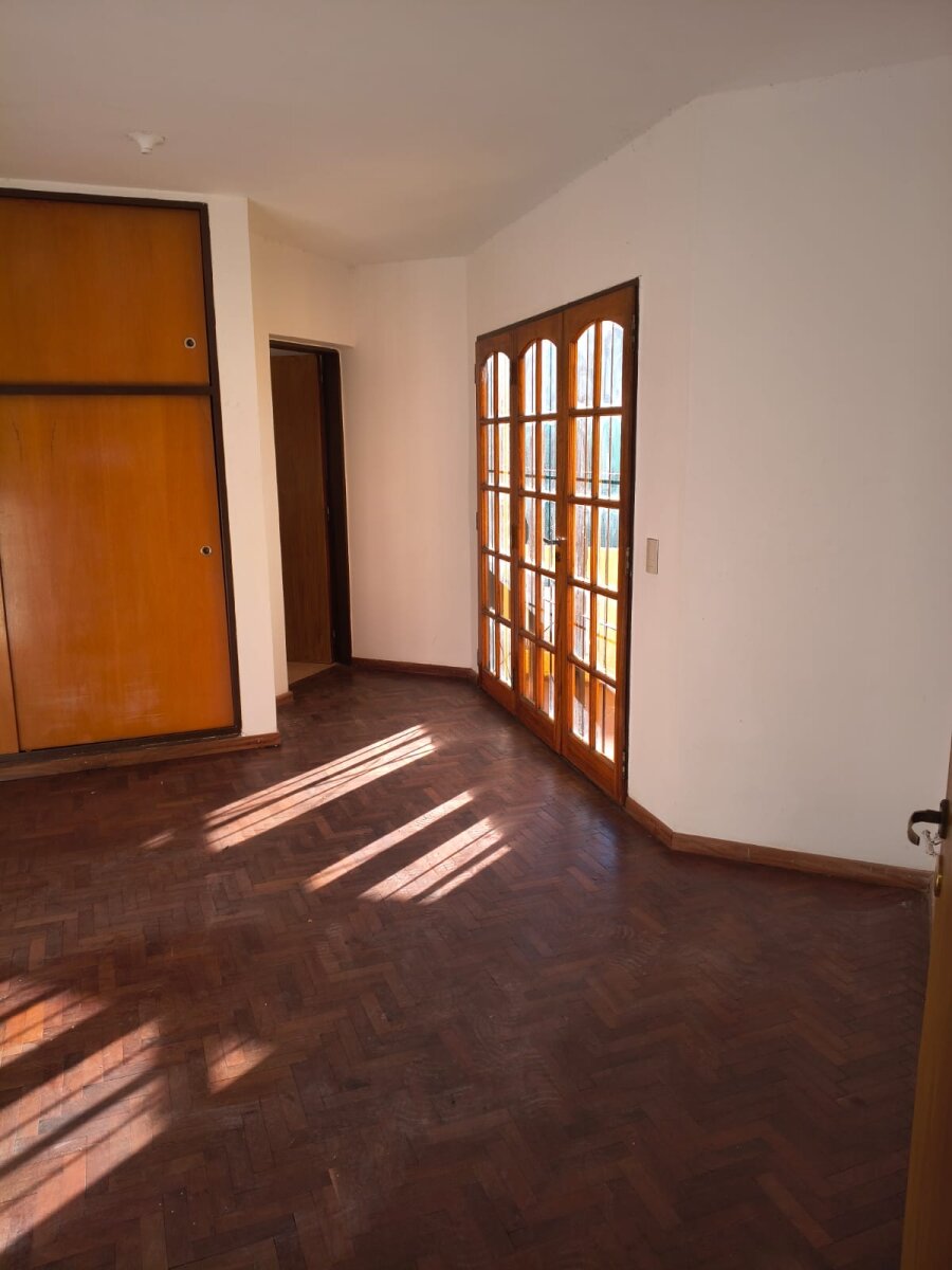 Oportunidad. Venta 2 Dúplex de 3 Dormitorios en Urca - Imagen 3