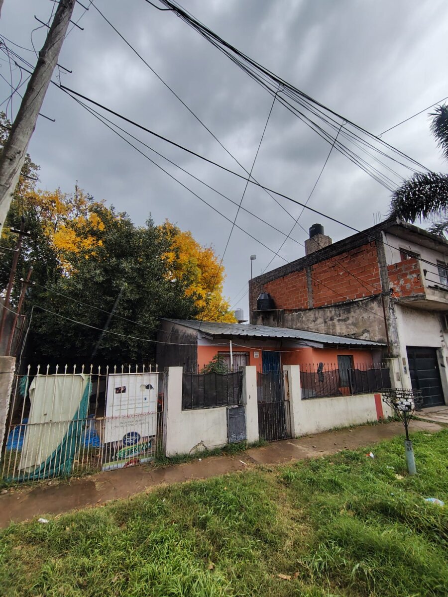CASA LOTE PROPIO SOBRE LOTE DE 300m2 - 5