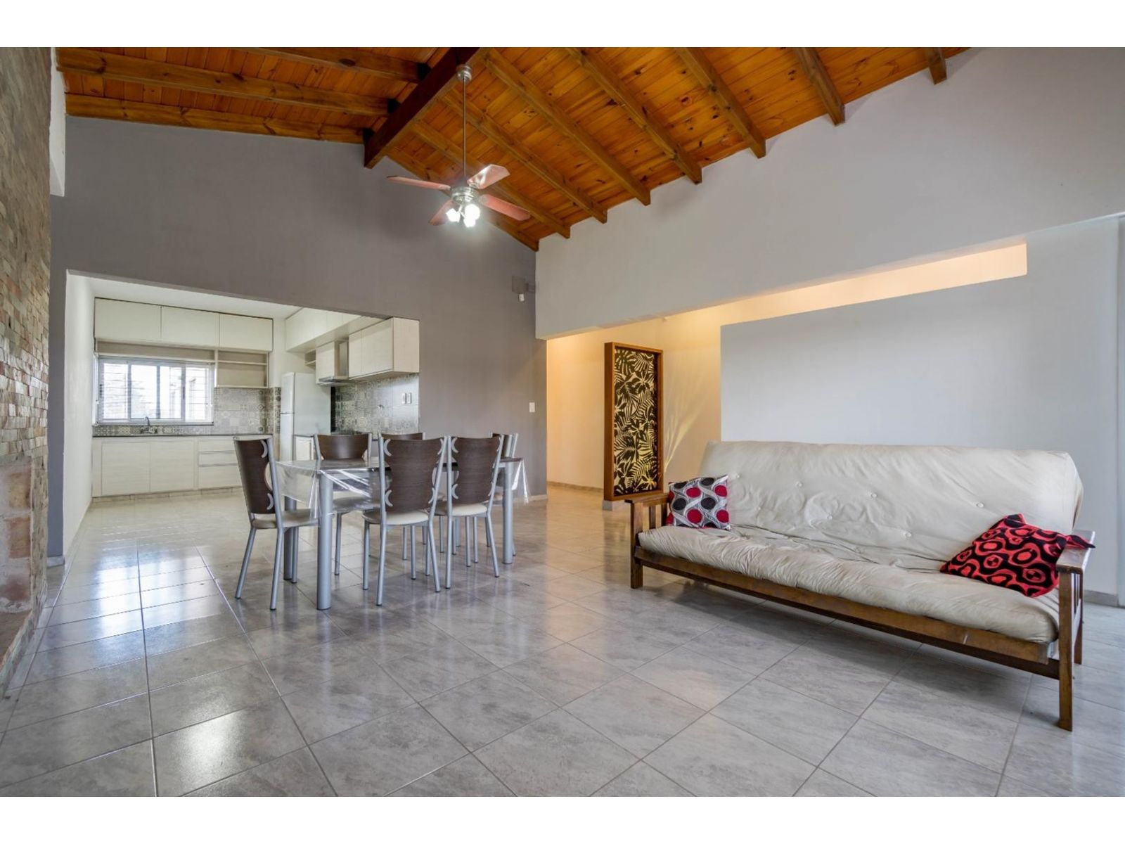 ARROYO SECO - IMPECABLE !!! Rioja N° 1033 Bis -- $ 1.050.000. - 3