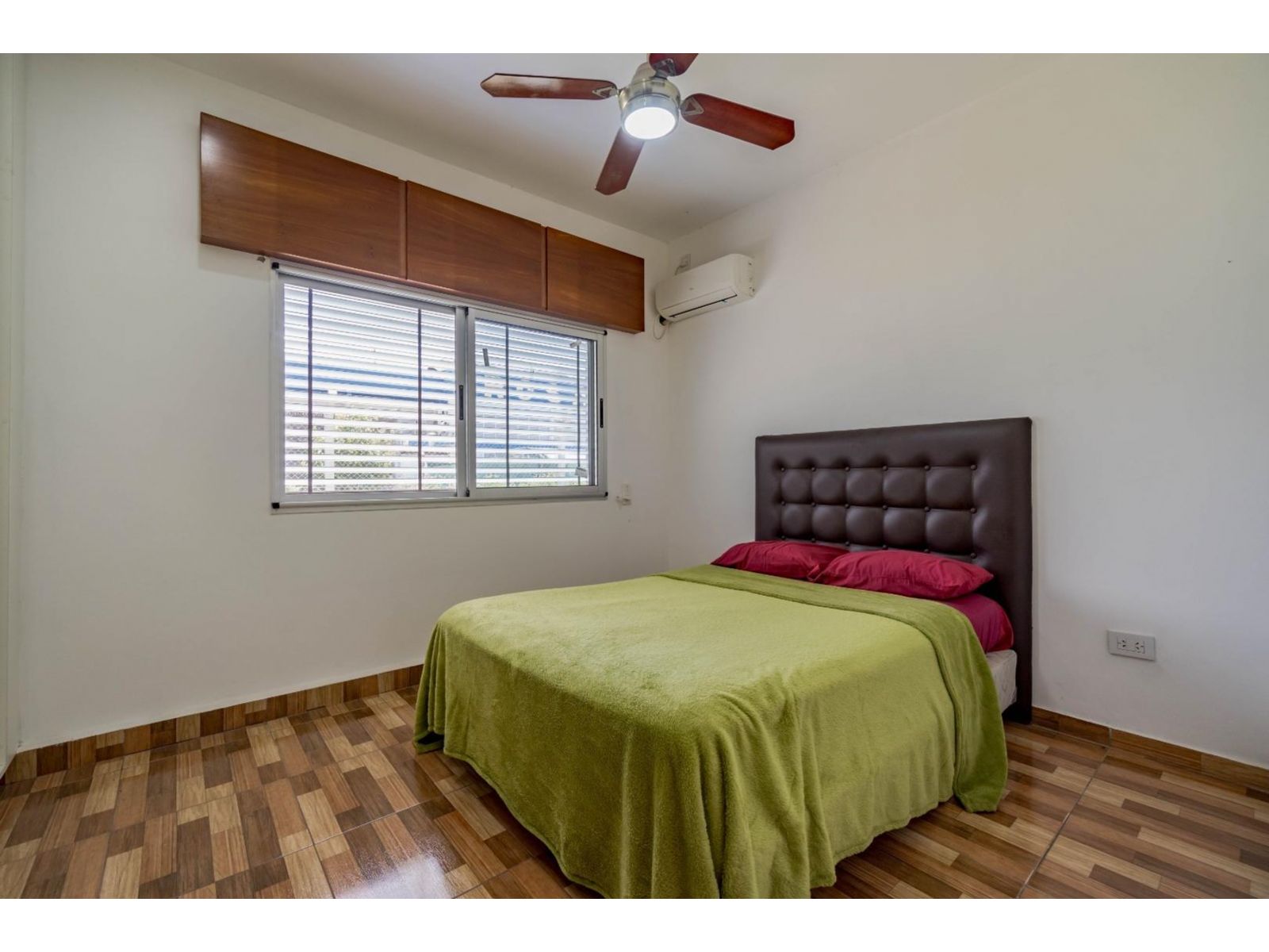 ARROYO SECO - IMPECABLE !!! Rioja N° 1033 Bis -- $ 1.050.000. - 20