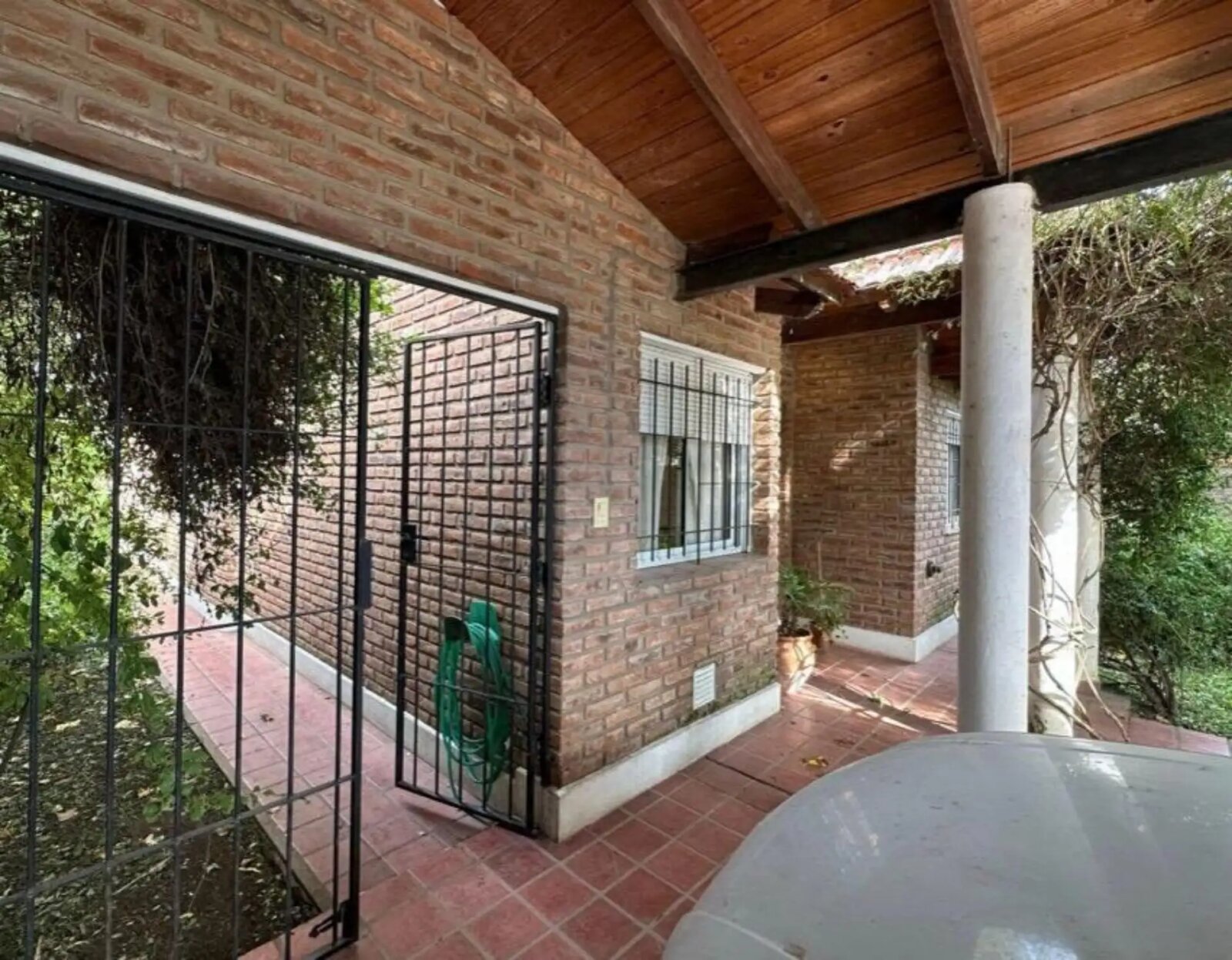 Casa en venta !!! en calle Gral. Paz - 2