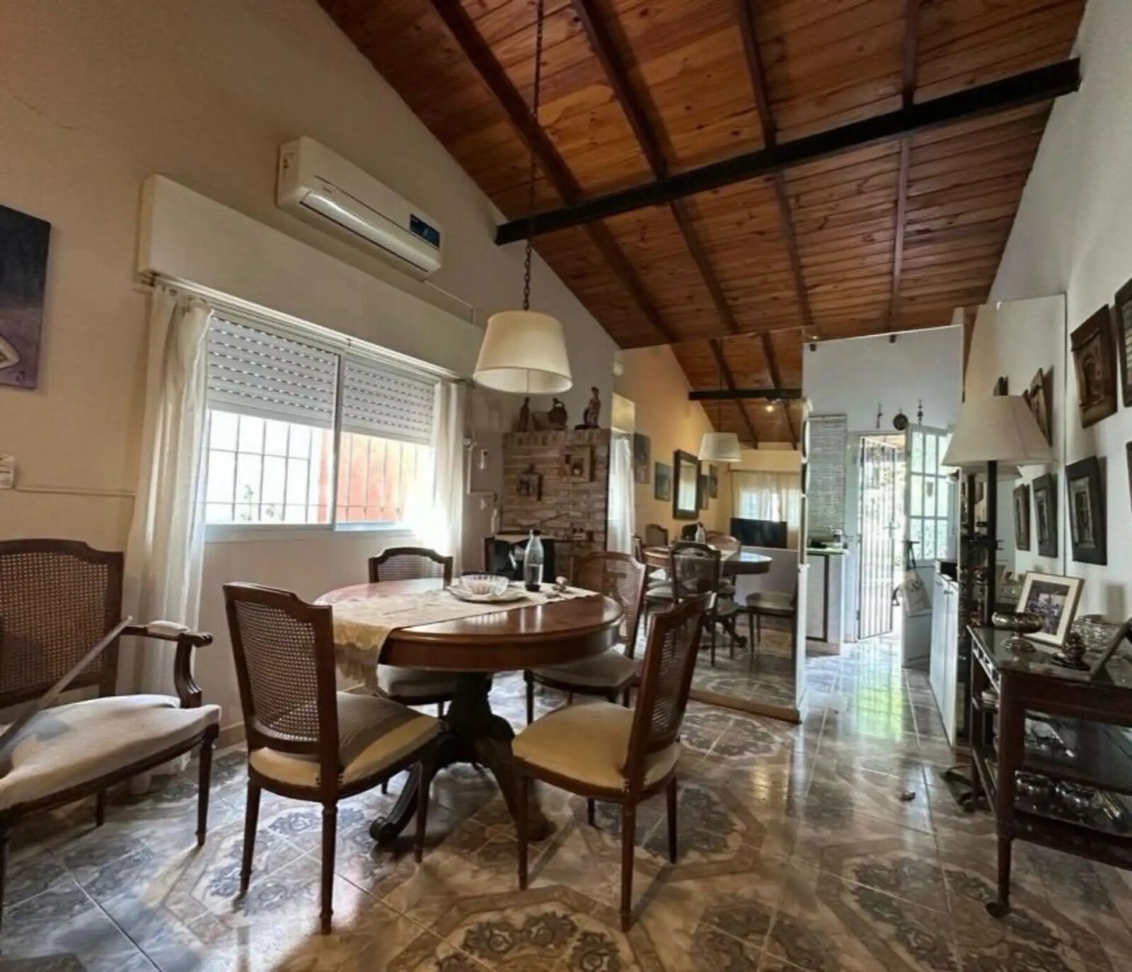 Casa en venta !!! en calle Gral. Paz - 4