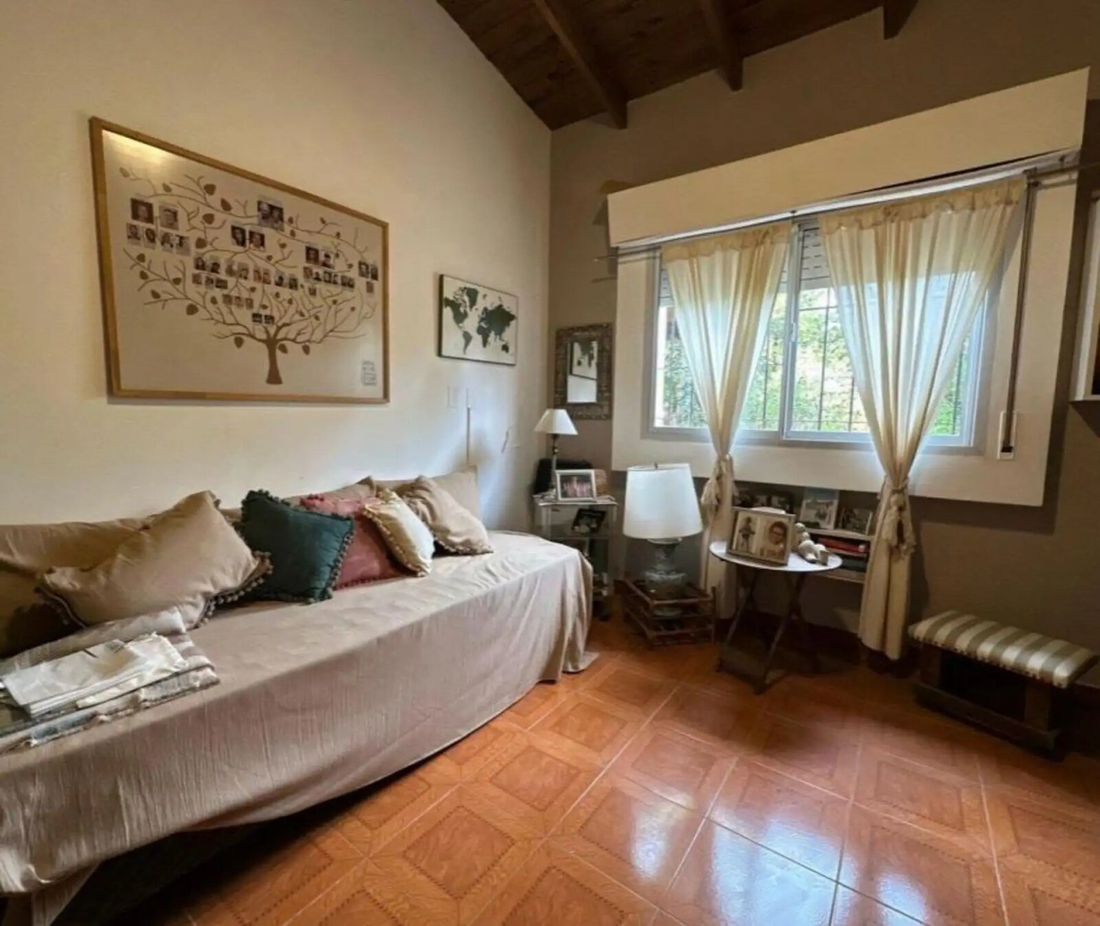 Casa en venta !!! en calle Gral. Paz - 7