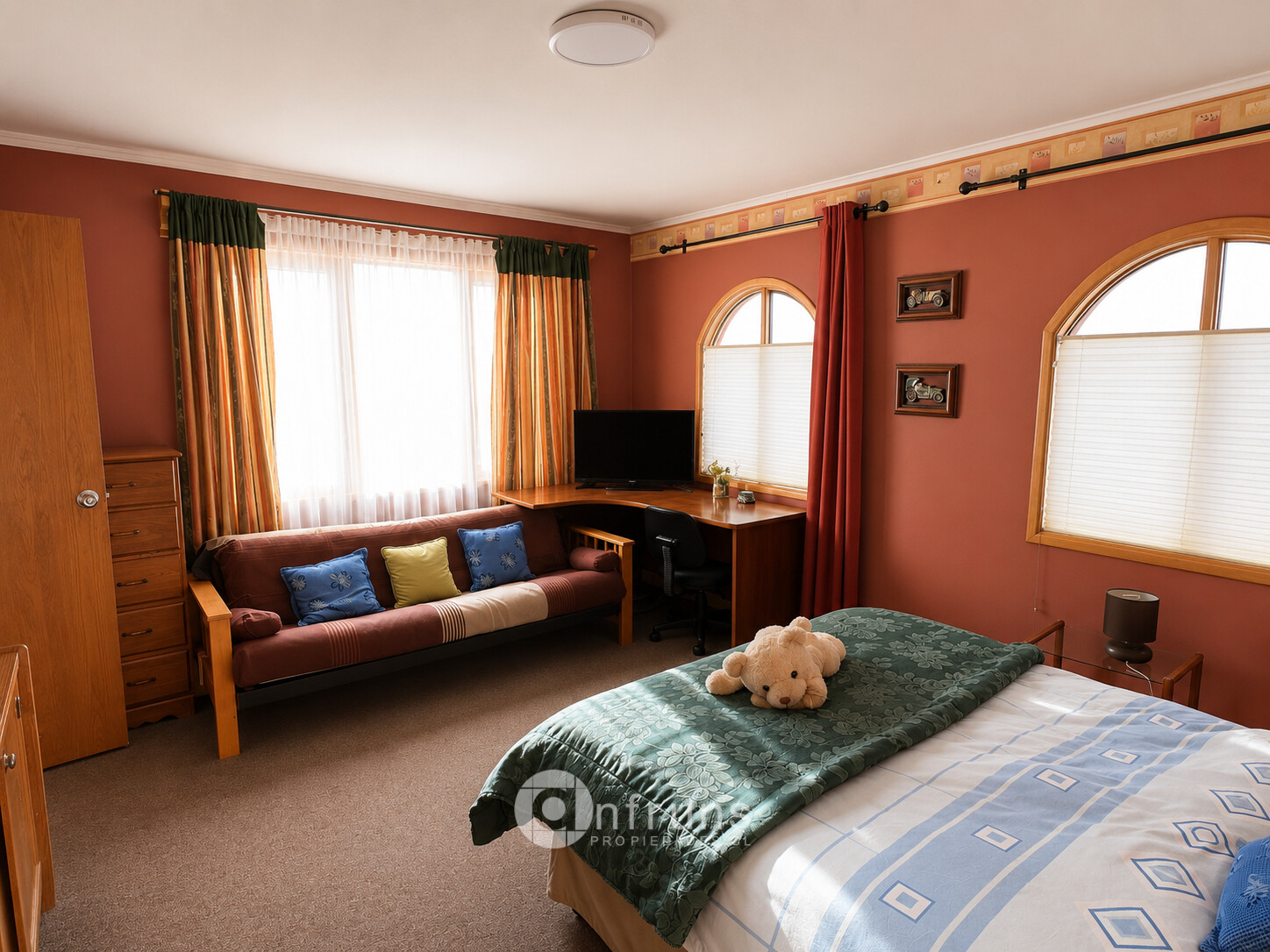 Lodge en Venta en Coyhaique | 4 Dormitorios | 5 Baños | 428 m² | UF 28.300 - 16