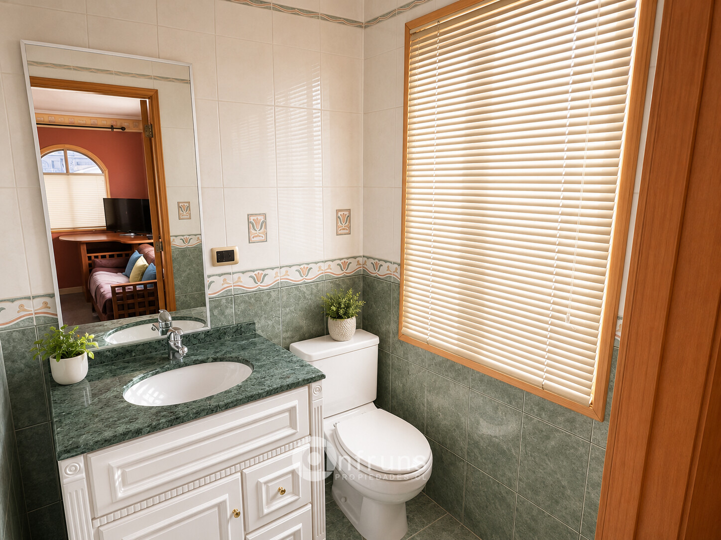 Lodge en Venta en Coyhaique | 4 Dormitorios | 5 Baños | 428 m² | UF 28.300 - 19