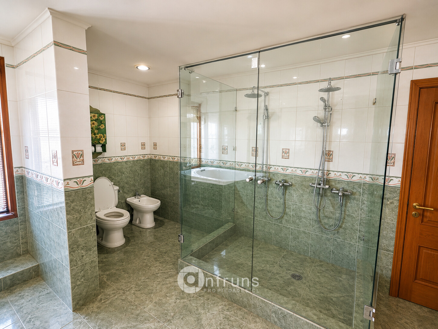 Lodge en Venta en Coyhaique | 4 Dormitorios | 5 Baños | 428 m² | UF 28.300 - 11