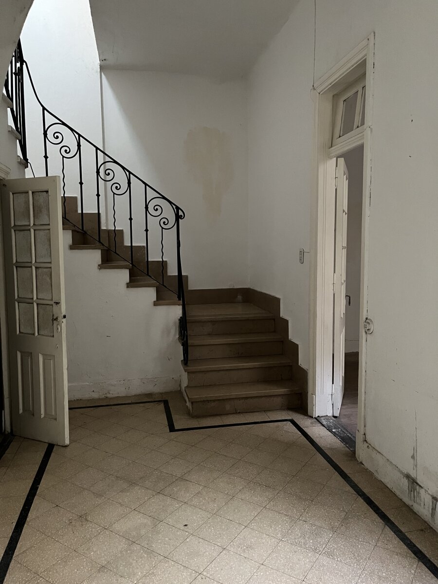 ENTRE RÍOS Y CÓRDOBA CASA AMPLIA DE PASILLO 3 DORMITORIOS