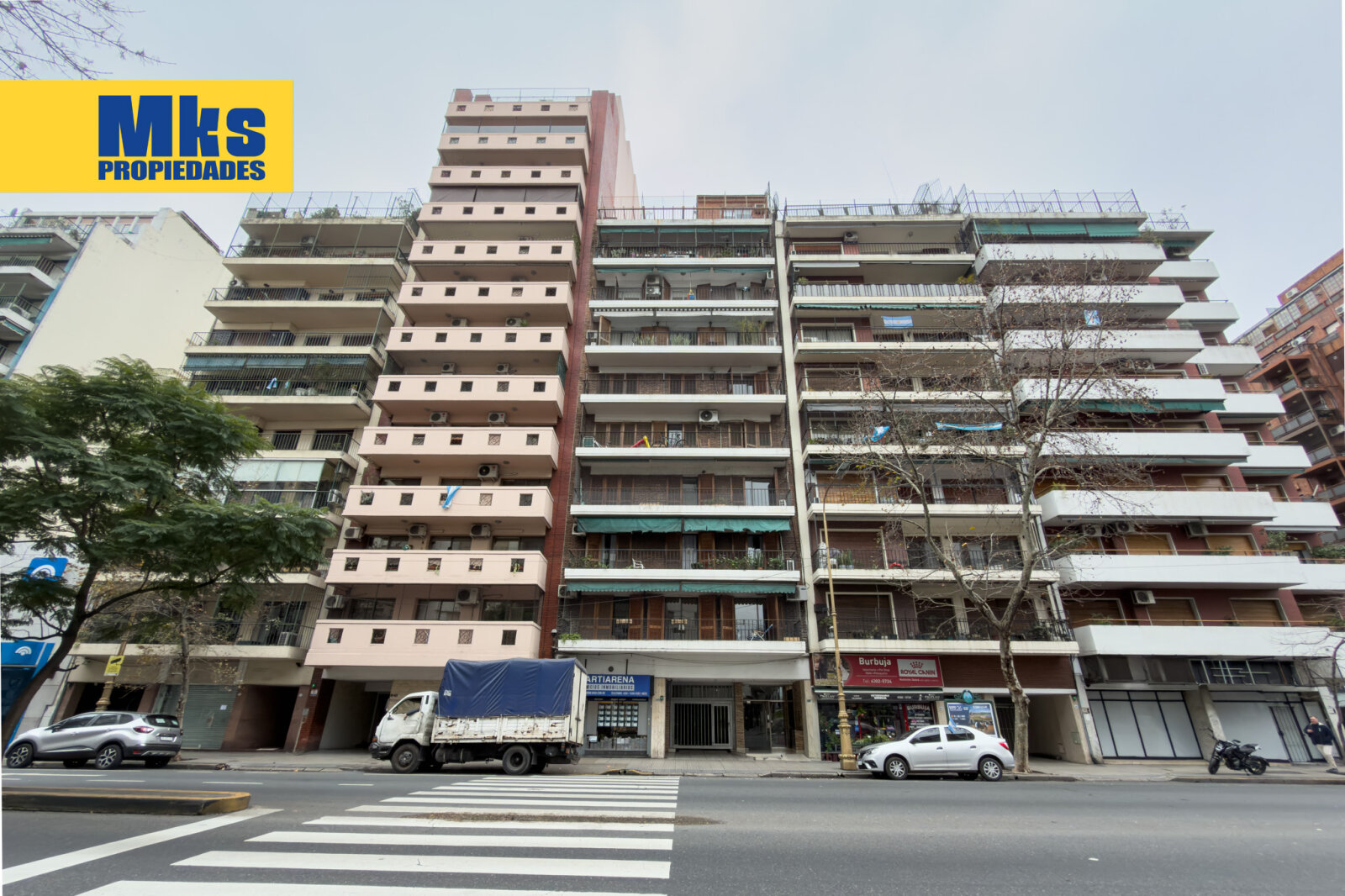 Venta. 2 ambientes sobre Av. Montes de Oca. - 17