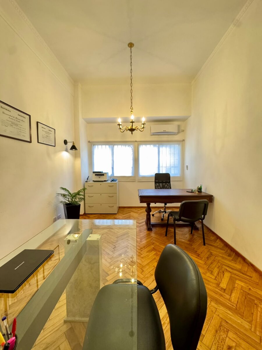 VENTA OFICINA VIAMONTE 1300 - TRIBUNALES - CENTRO