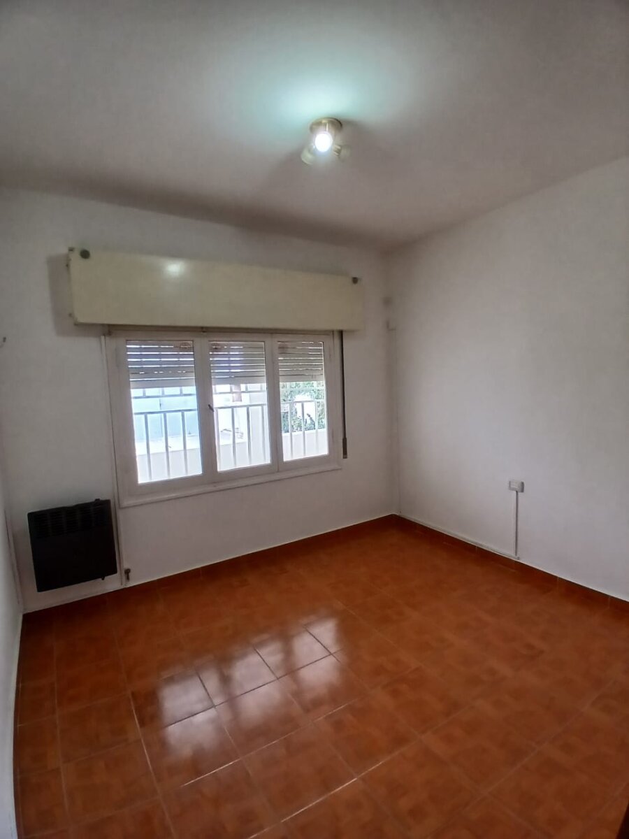 En Venta casa dos dormitorios Barrio La France - Imagen 8