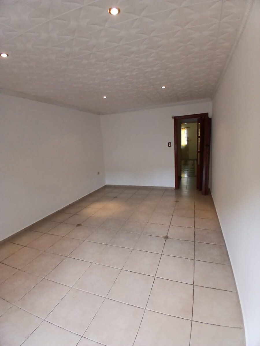 En Venta casa dos dormitorios Barrio La France - Imagen 2