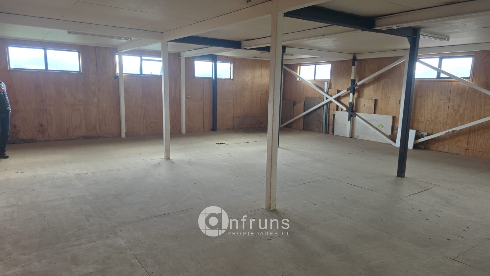 Local Comercial en Venta en Region de Aysen | 15 Dormitorios | 2 Baños | 559 m² | UF 100 - 5