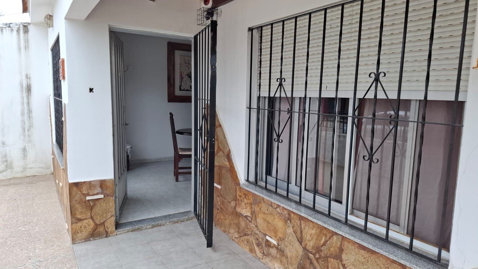 Eva Perón 399 - Casa de 2 dormitorios con Local y Deposito - 3
