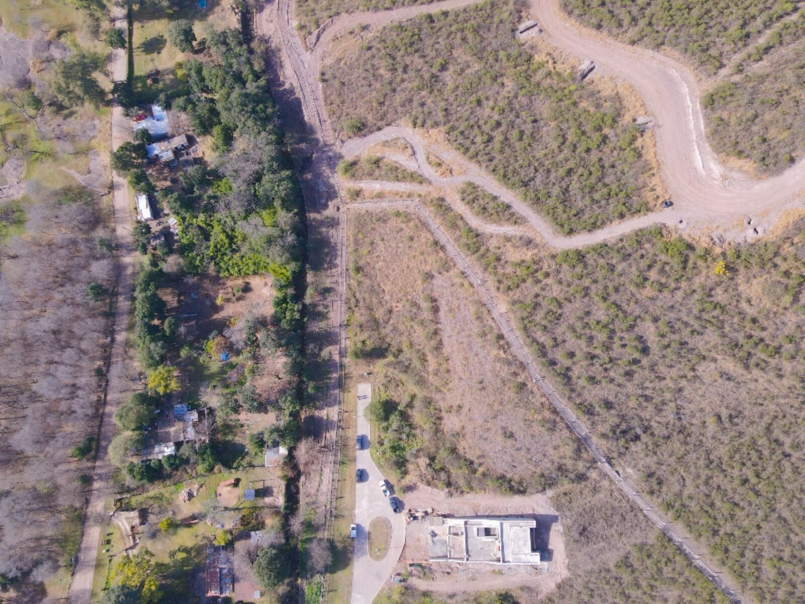 SE VENDE LOTE DE 830m EN COLINAS DE LA DESEADA - Imagen 6