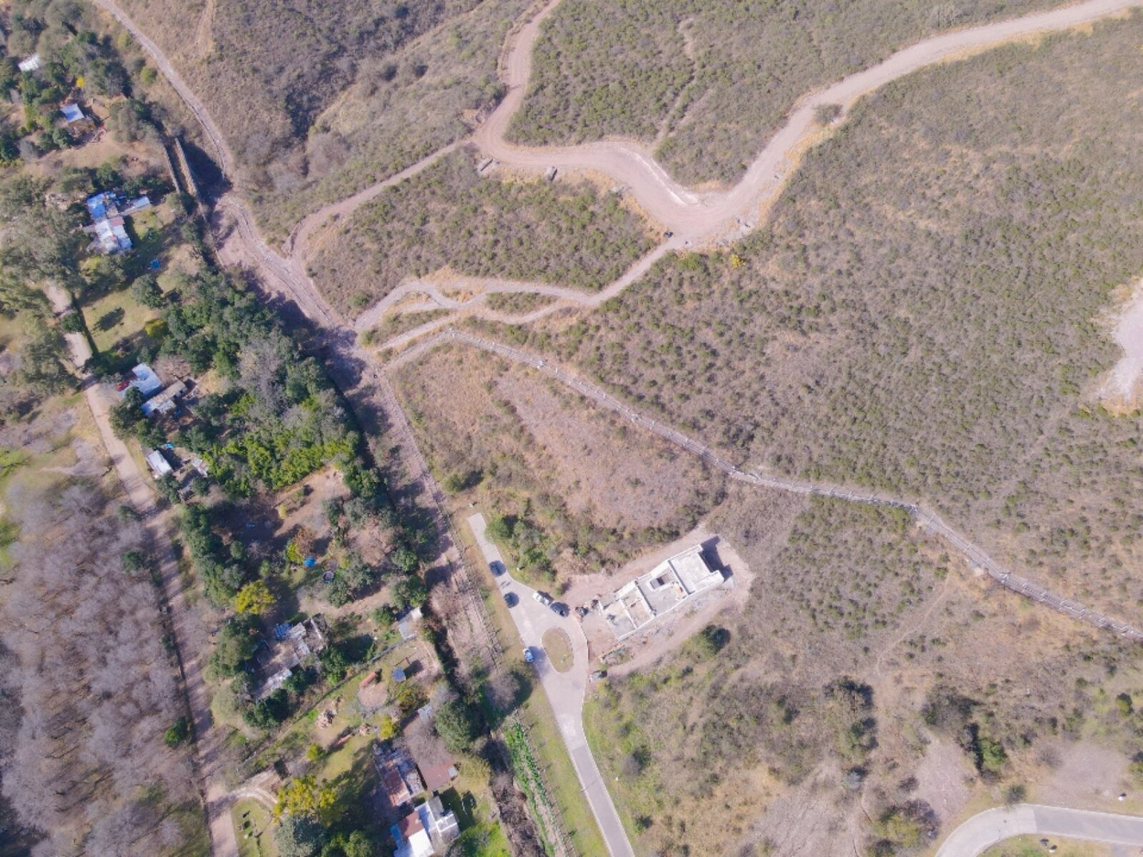 SE VENDE LOTE DE 830m EN COLINAS DE LA DESEADA - Imagen 7