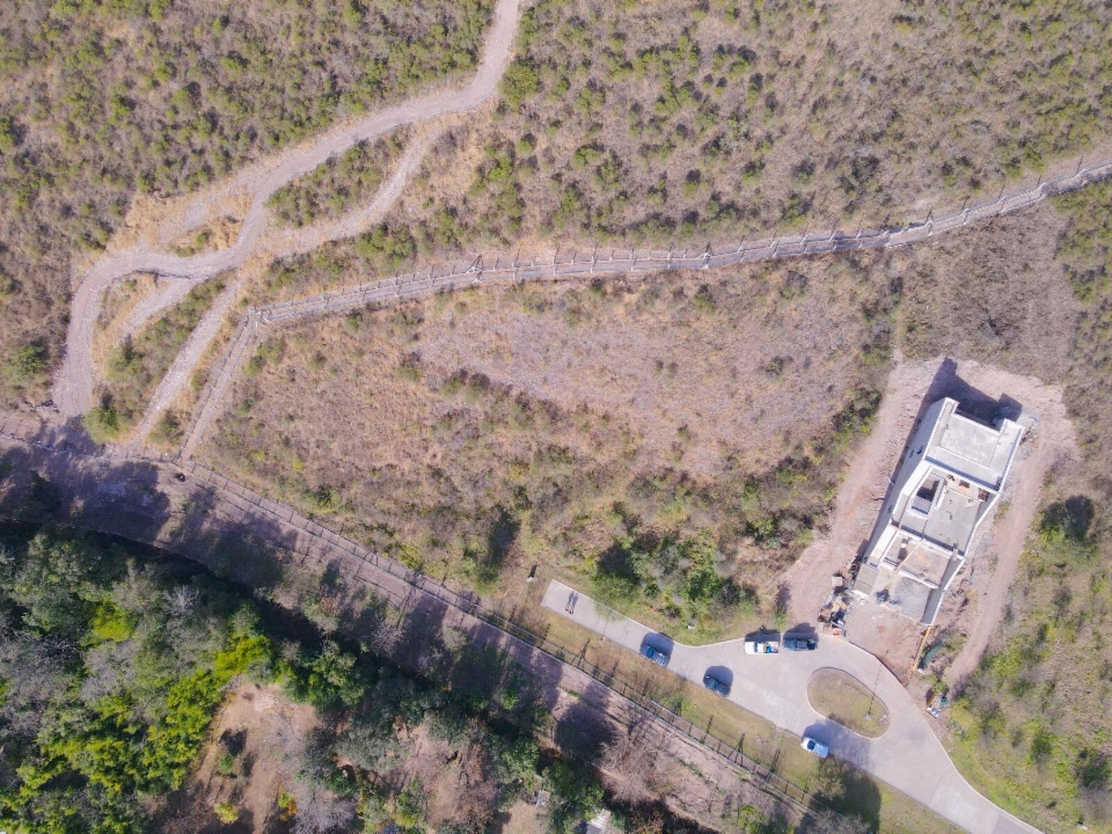 SE VENDE LOTE DE 830m EN COLINAS DE LA DESEADA - Imagen 11