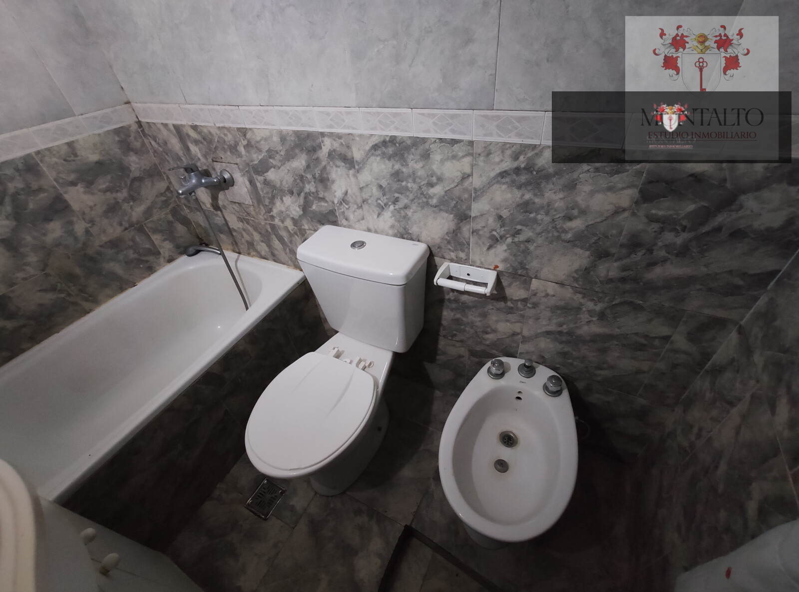 Monoambiente en 1 Piso - 5