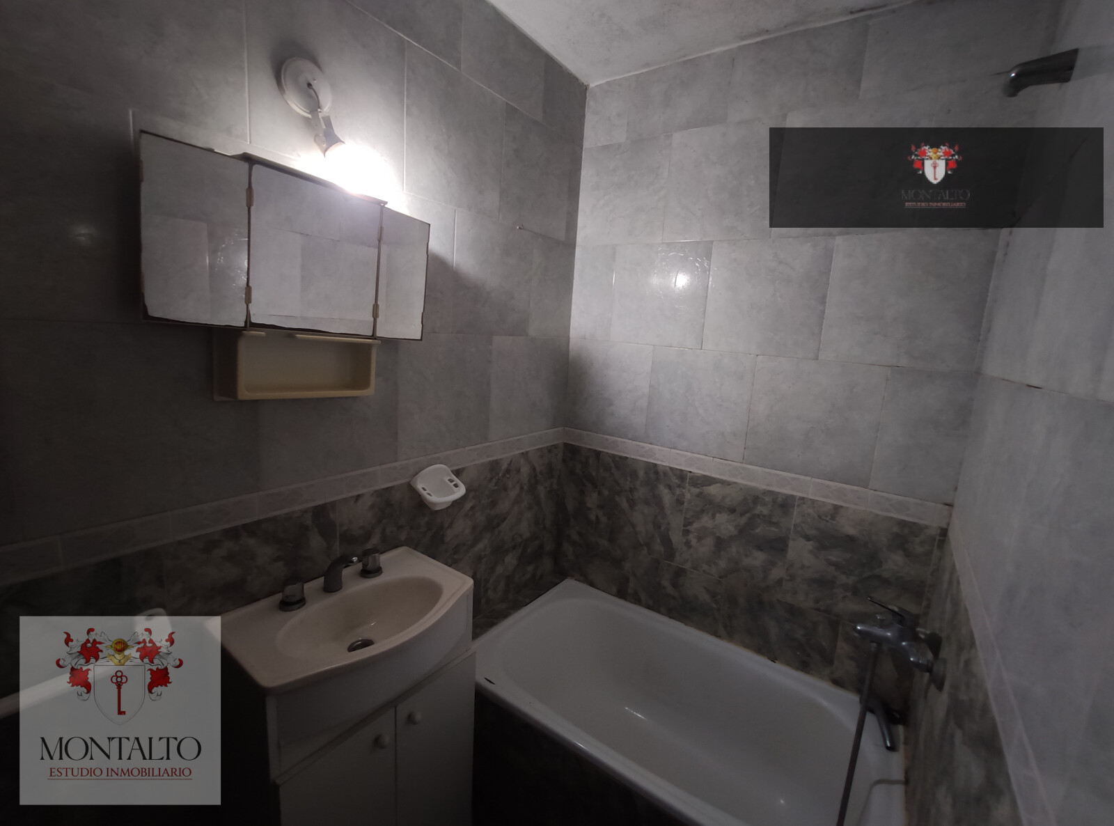 Monoambiente en 1 Piso - 4