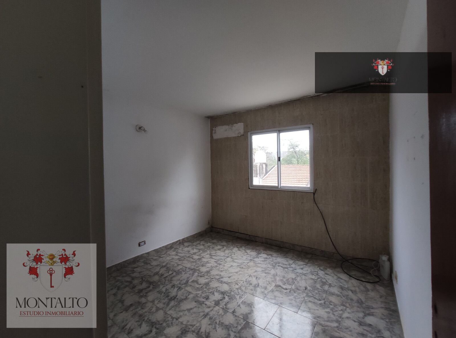 Monoambiente en 1 Piso - 8