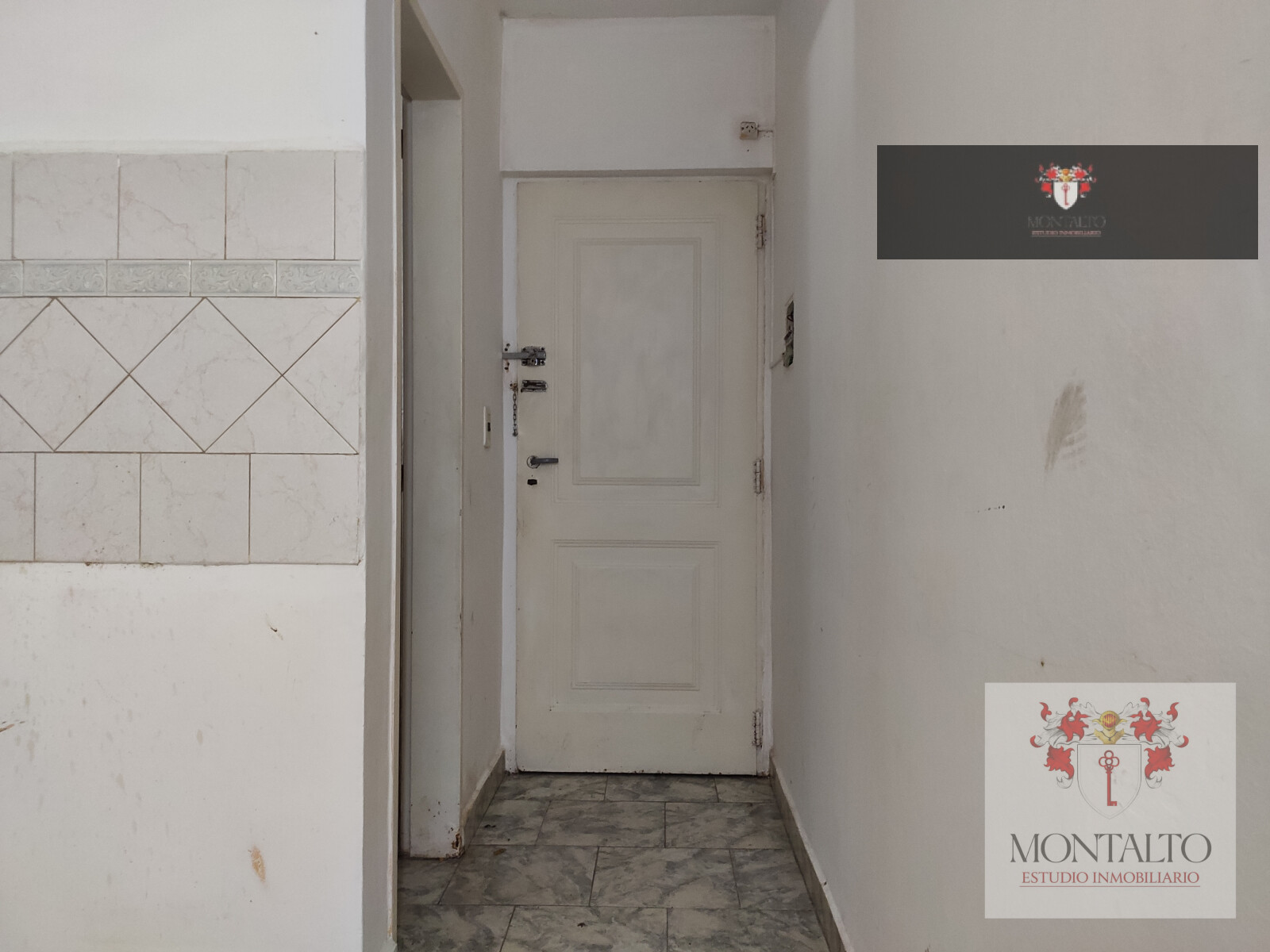 Monoambiente en 1 Piso - 12