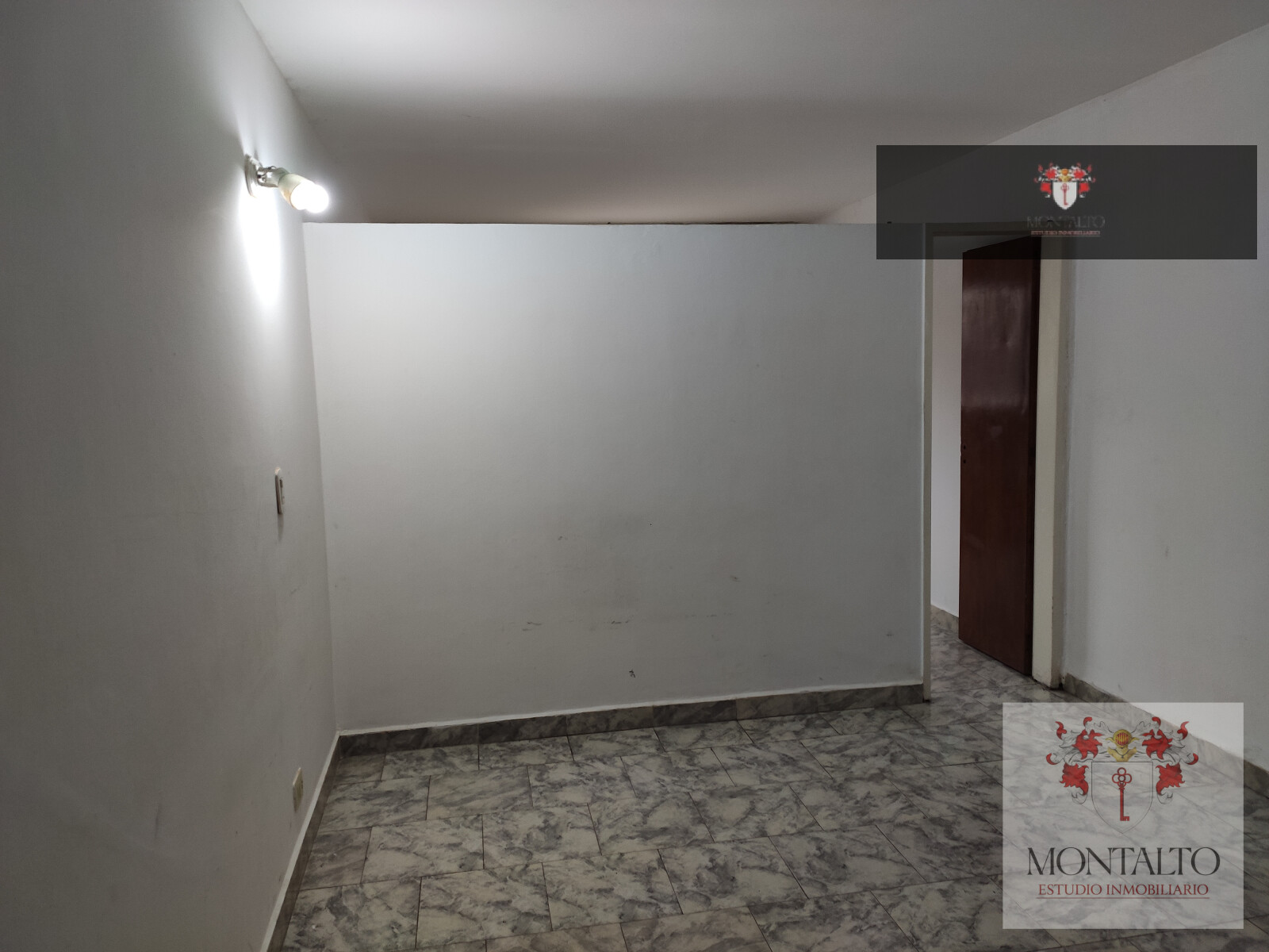 Monoambiente en 1 Piso - 7