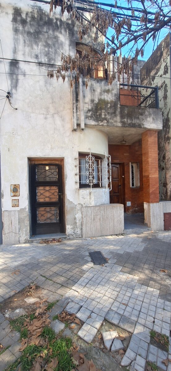 CASA DE 2 DORMITORIOS ARROYITO