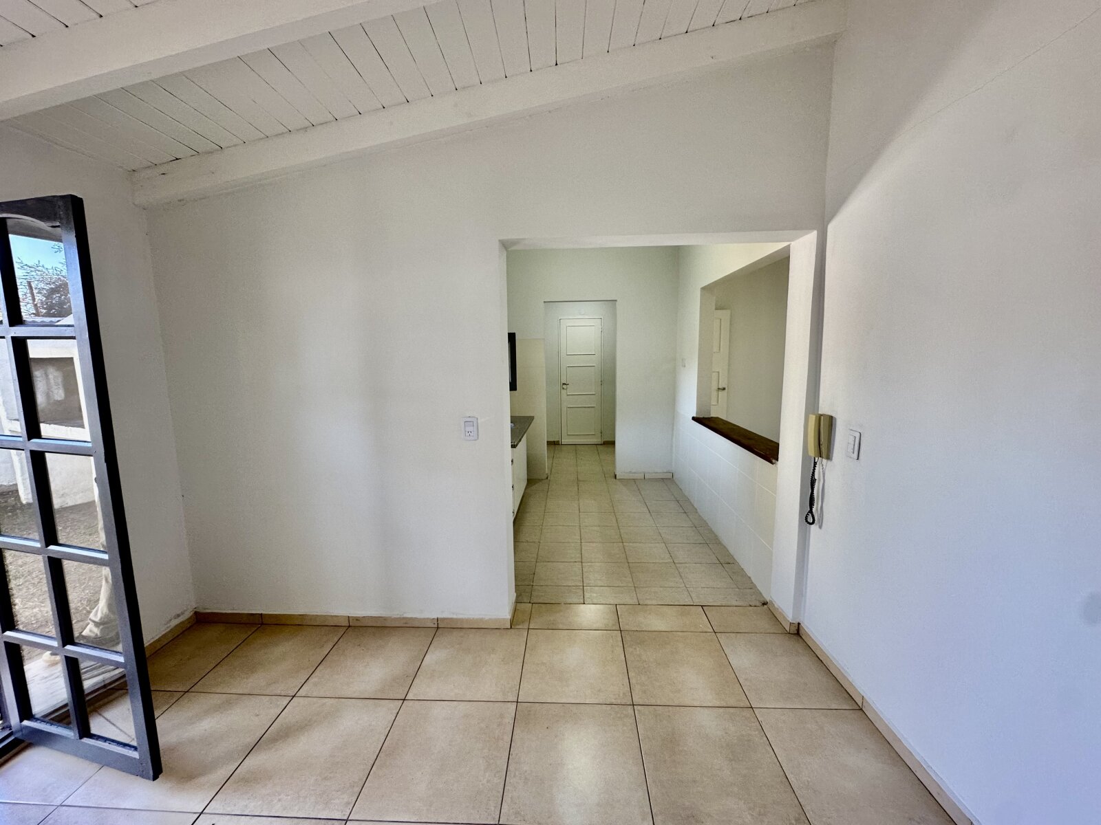 VENDO CASA 2 DORM. COMPLEJO CERRADO zona Quintas de Arguello - Imagen 8